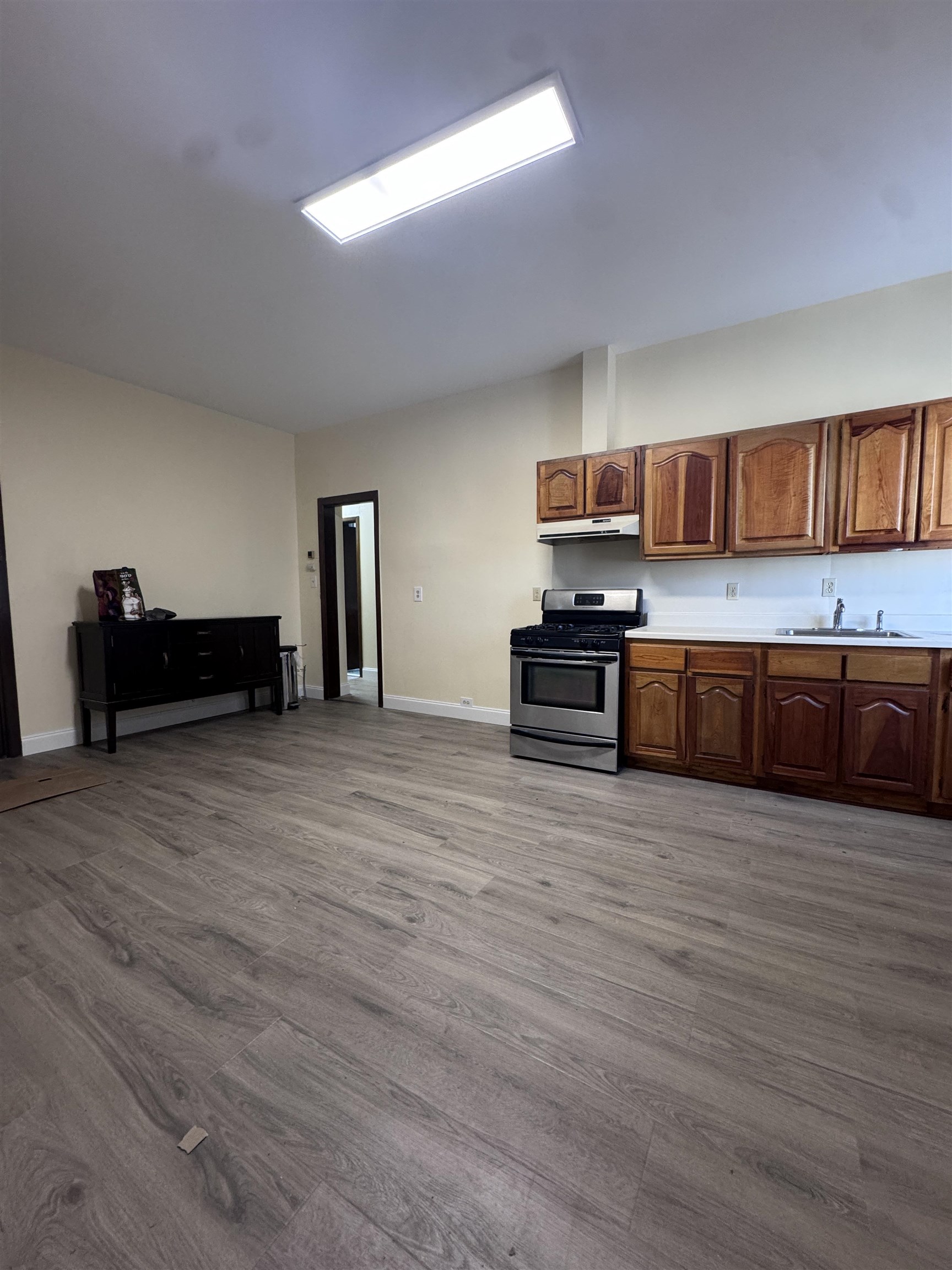 401 70TH ST - Photo 4