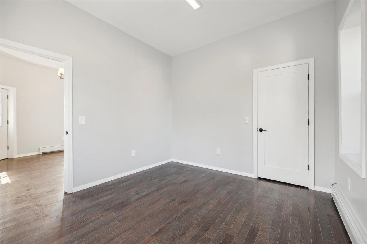 541 70TH ST - Photo 3