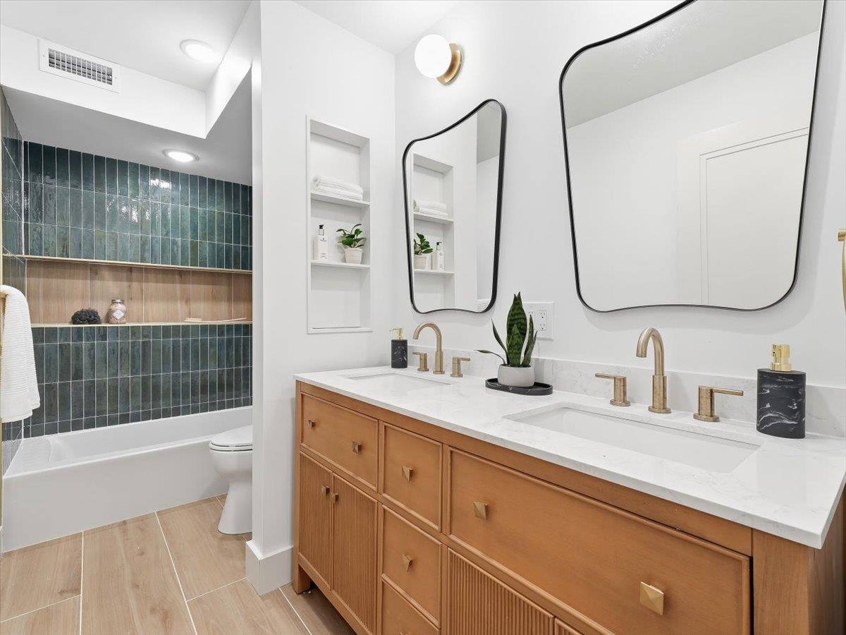 62 GARDNER AVE #3