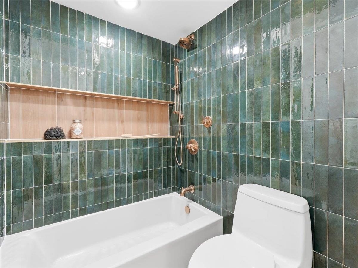62 GARDNER AVE #3