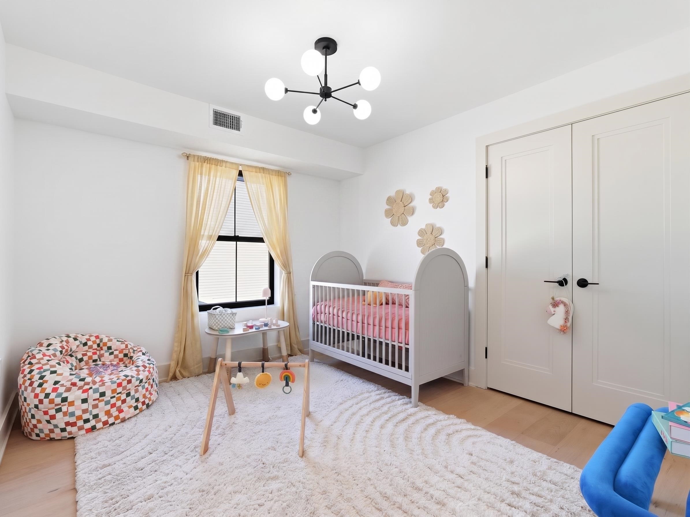 62 GARDNER AVE #3