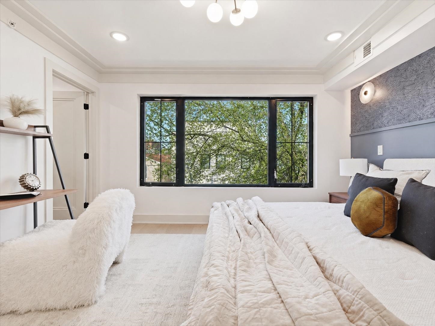 62 GARDNER AVE #3