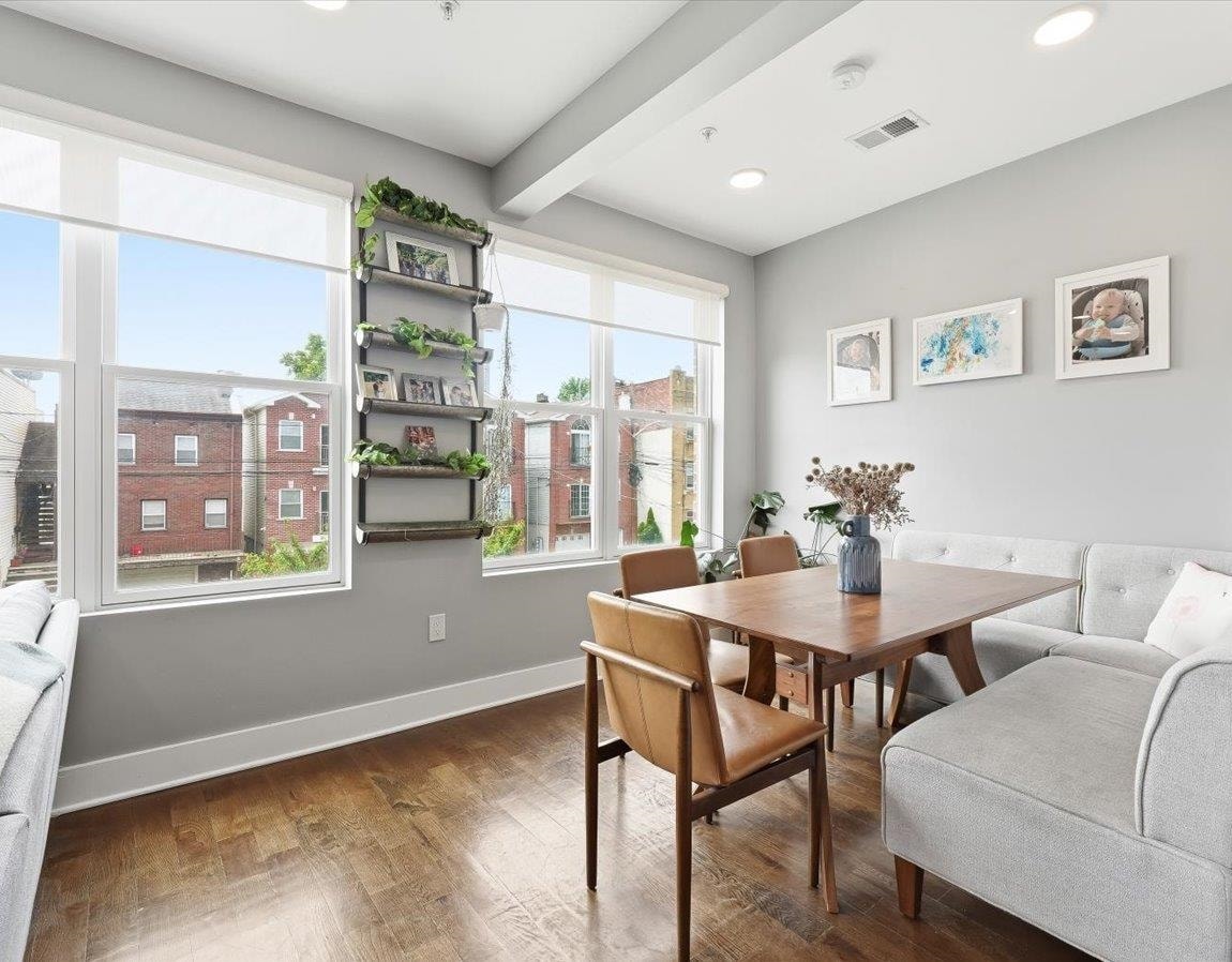 50 LAIDLAW AVE - Photo 3