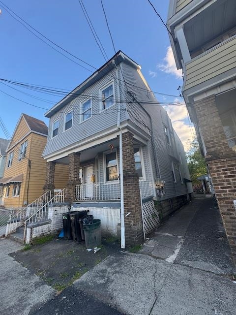 119 WOODLAWN AVE