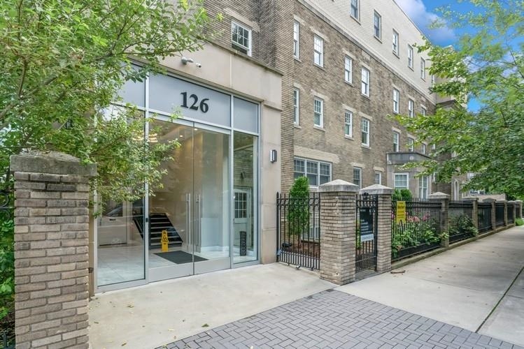 126 DELAWARE AVE #3