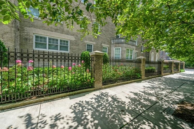 126 DELAWARE AVE #3