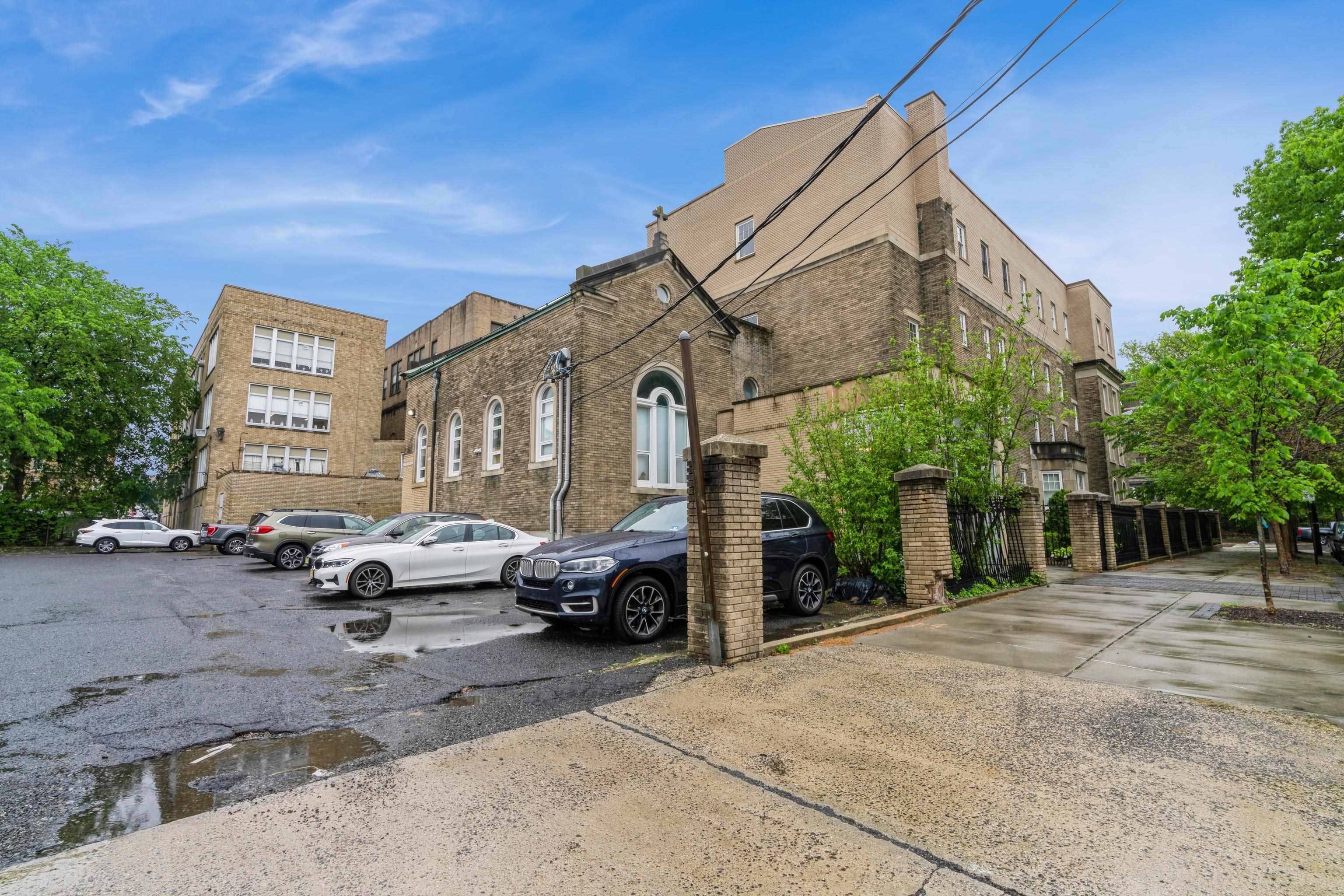 126 DELAWARE AVE #3