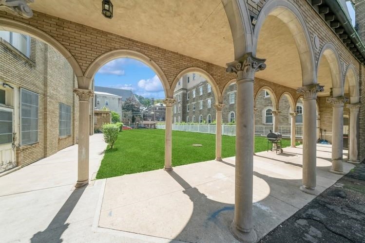 126 DELAWARE AVE #3