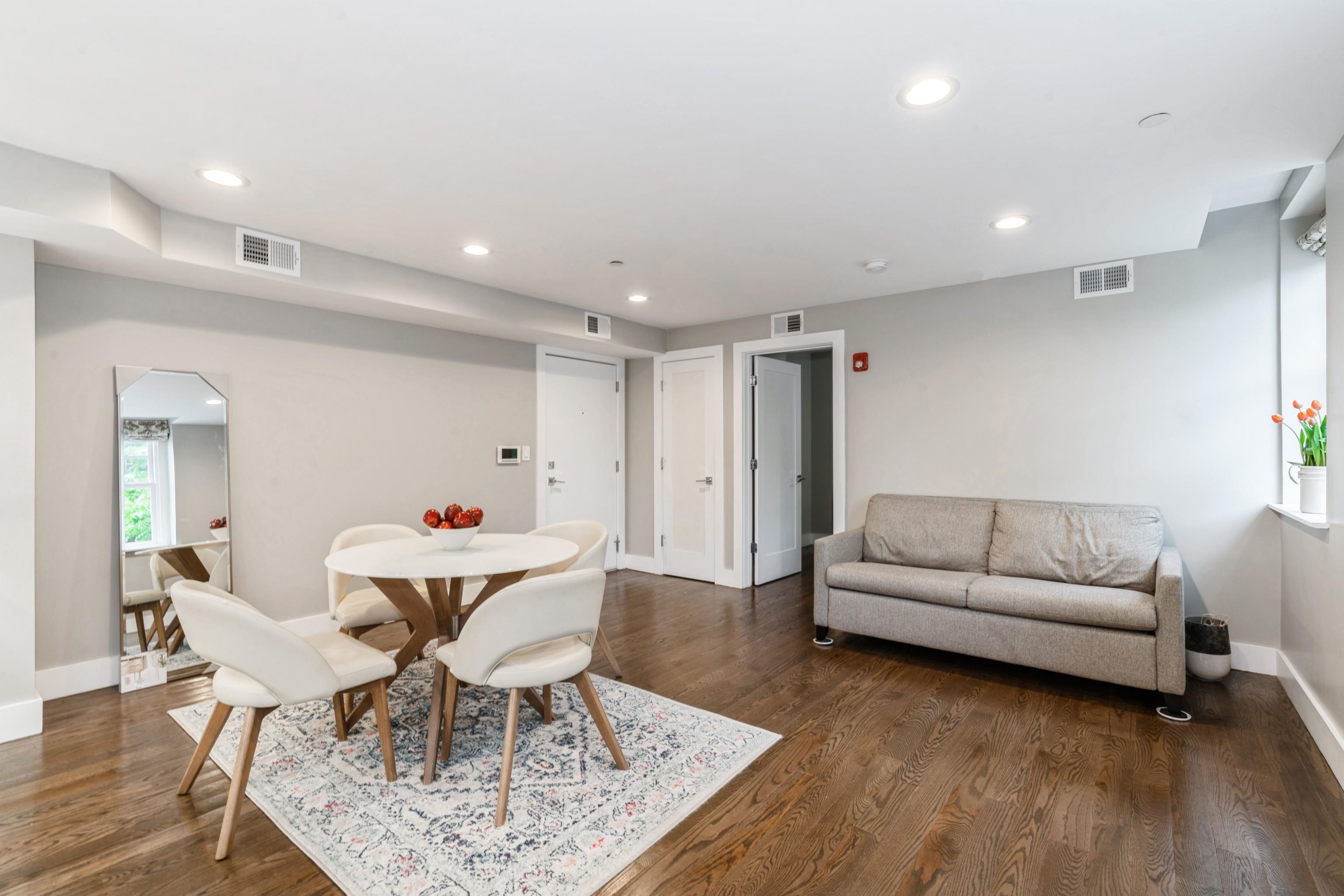 126 DELAWARE AVE - Photo 4