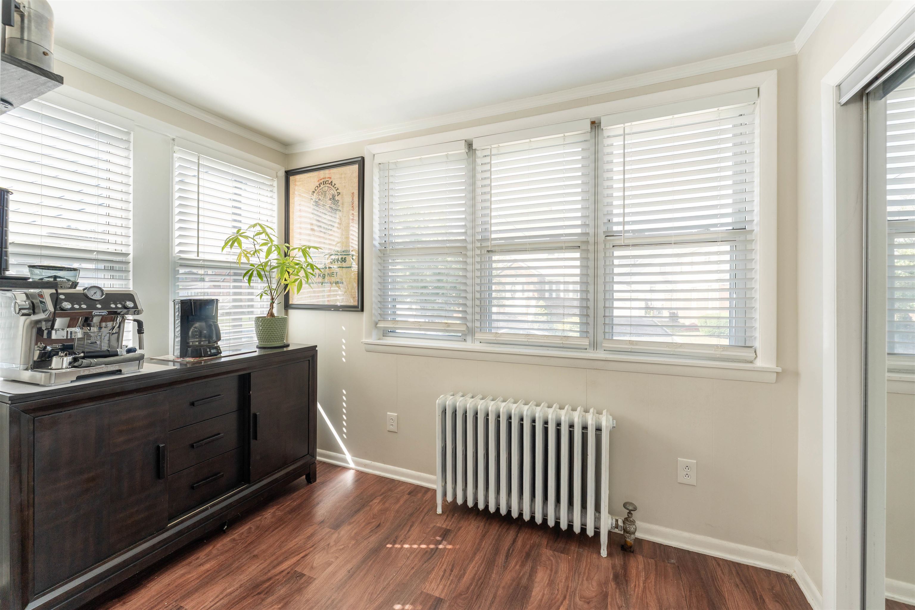 32 ARLINGTON BLVD - Photo 4