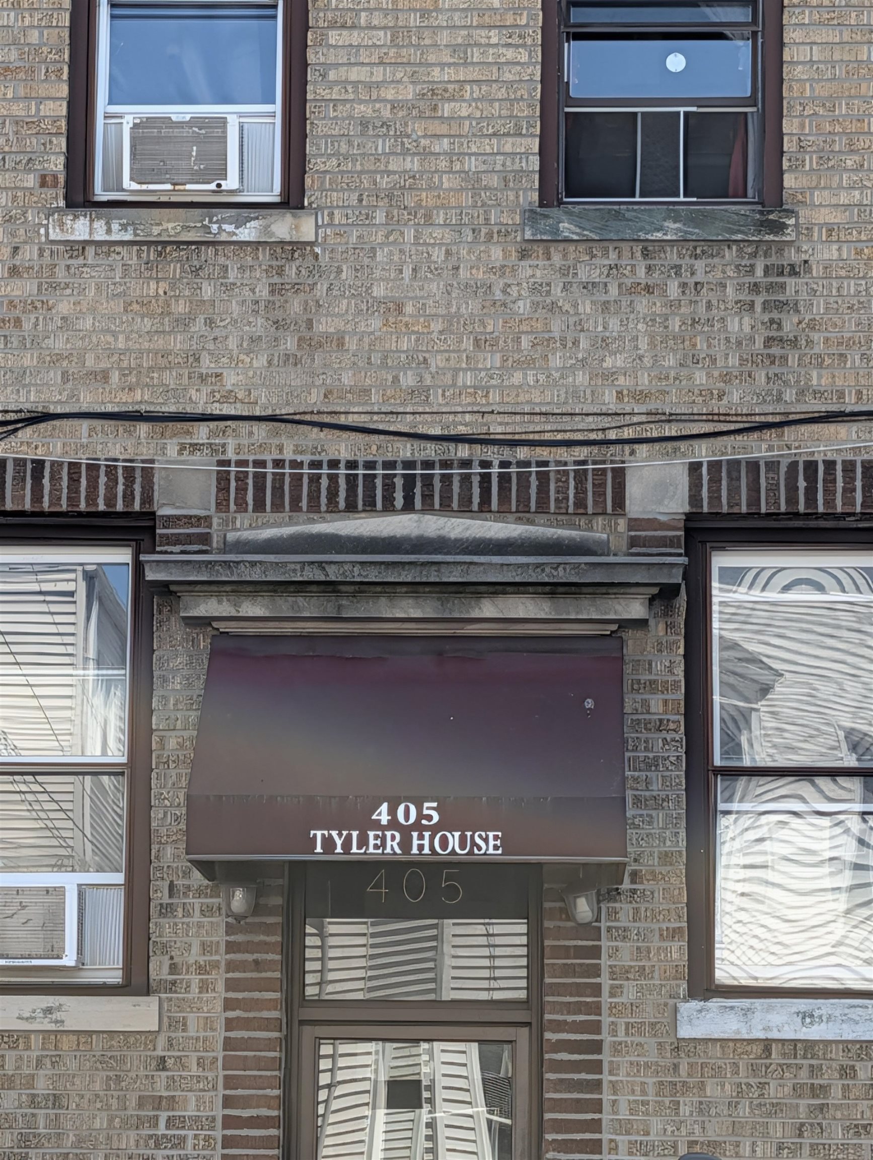 405 61ST ST - Photo 2