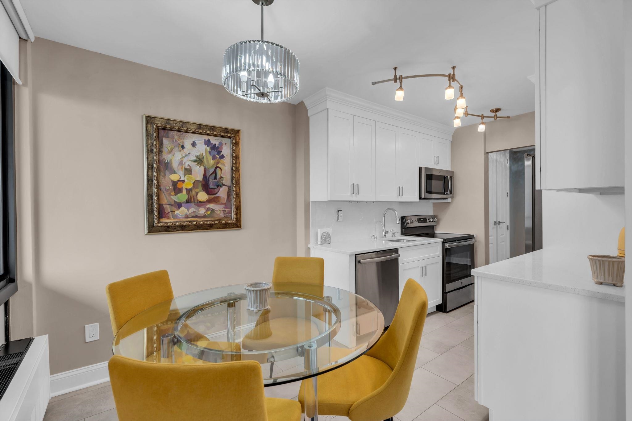 300 WINSTON DR - Photo 7