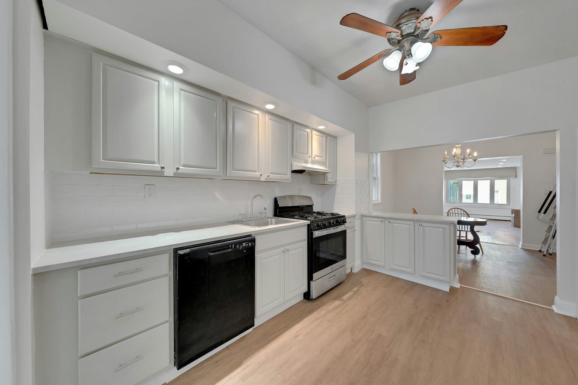 94 WEST 43RD ST