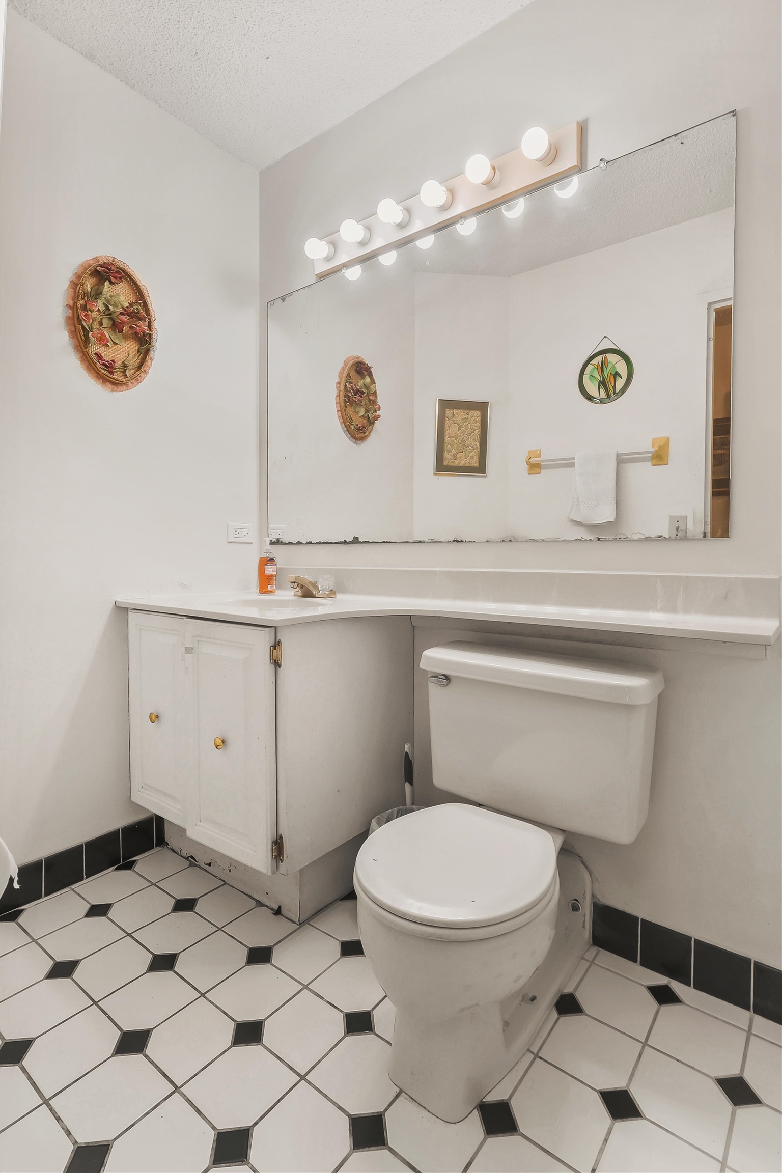 401 HARMON COVE TOWER - Photo 10