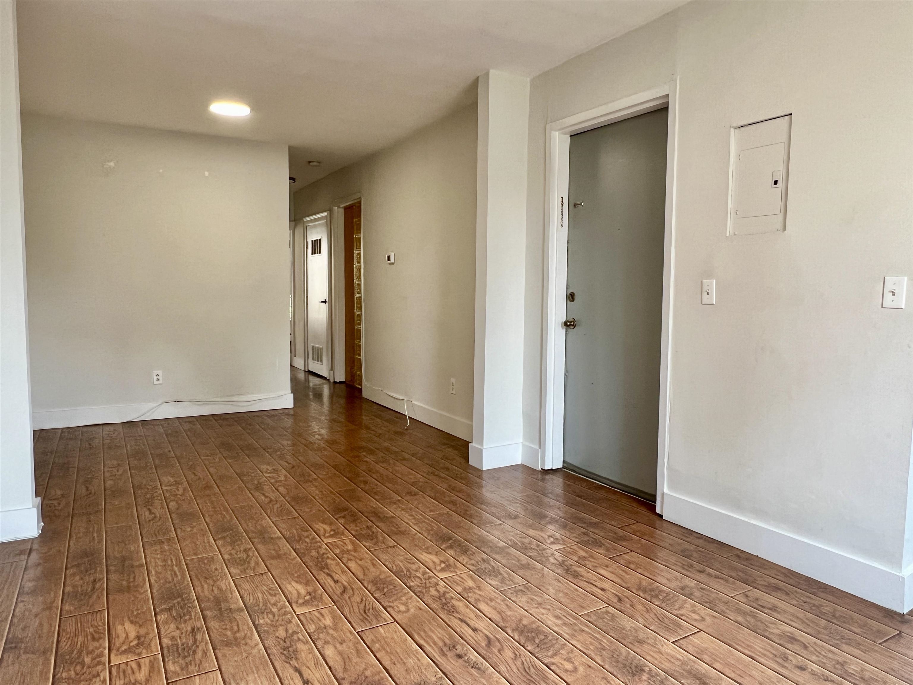 183 MONTGOMERY ST - Photo 4