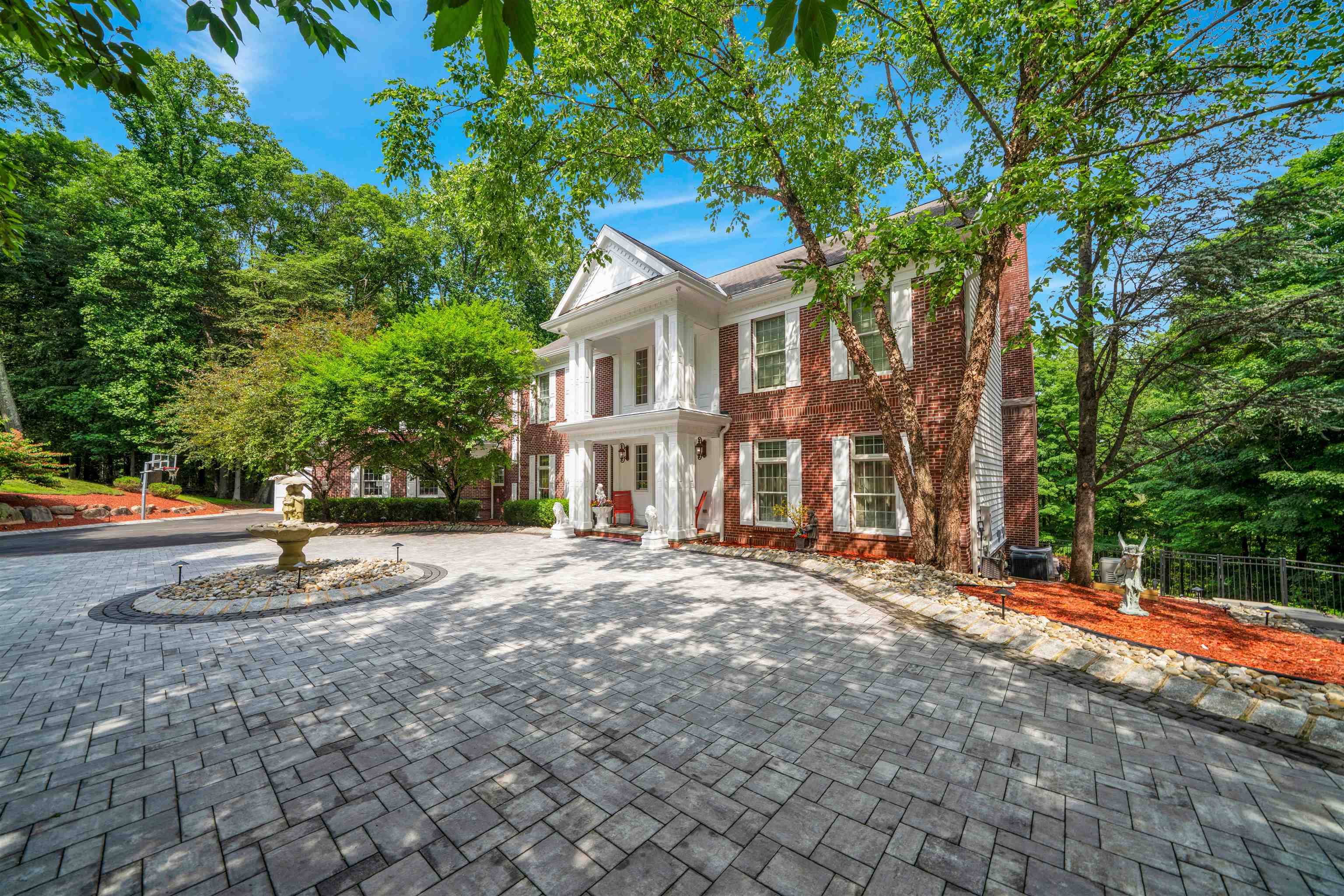 317 ROCK RIDGE CT - Photo 3