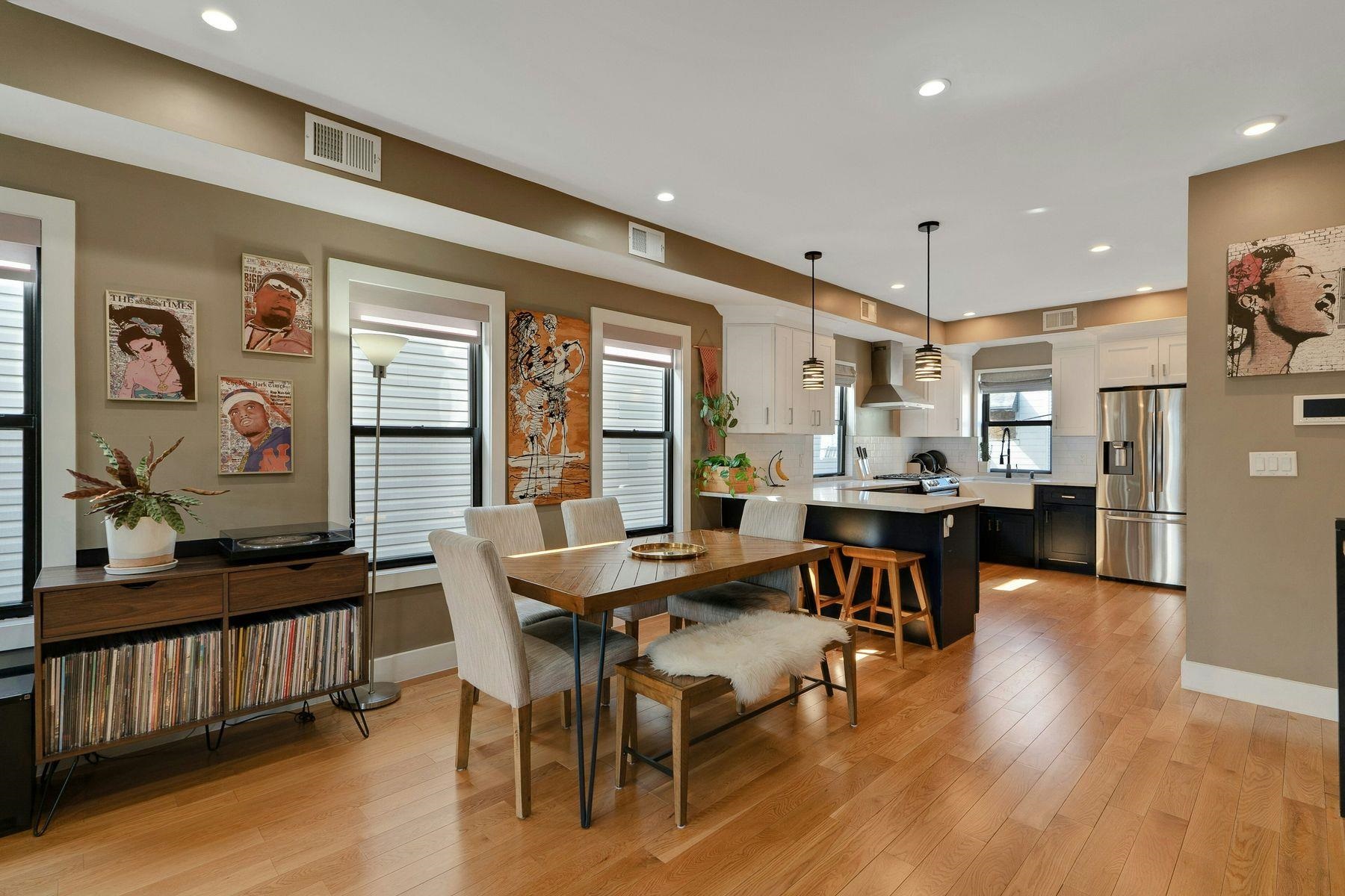 305 ARLINGTON AVE - Photo 4