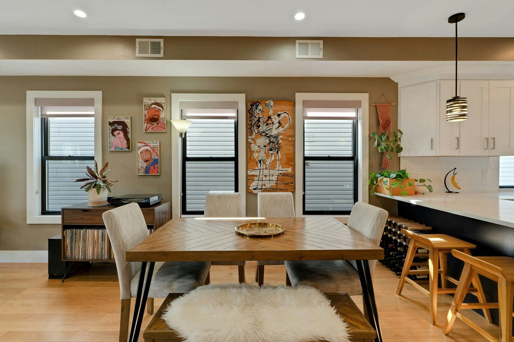 305 ARLINGTON AVE - Photo 5