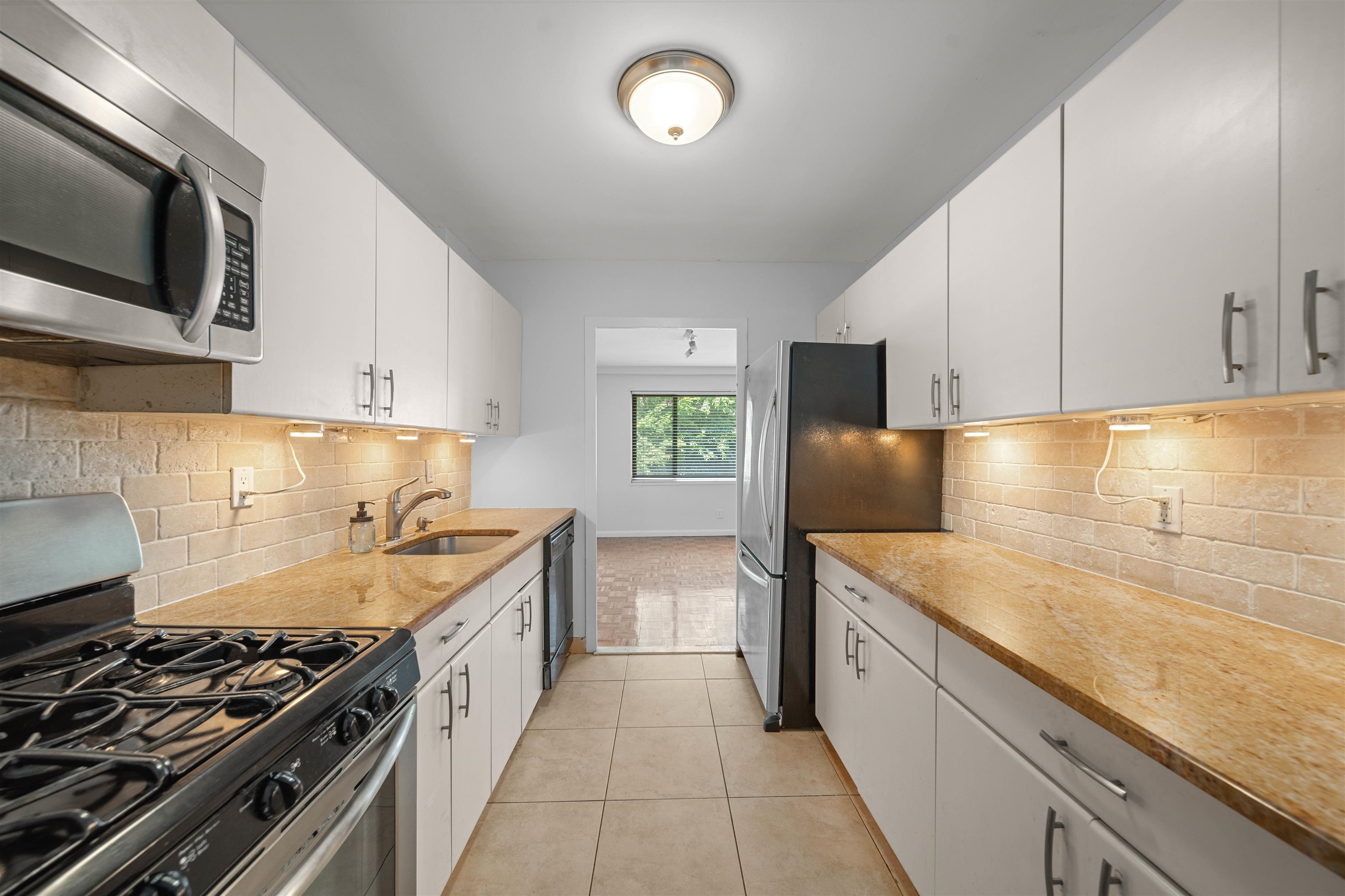 1375 RIVER RD - Photo 2