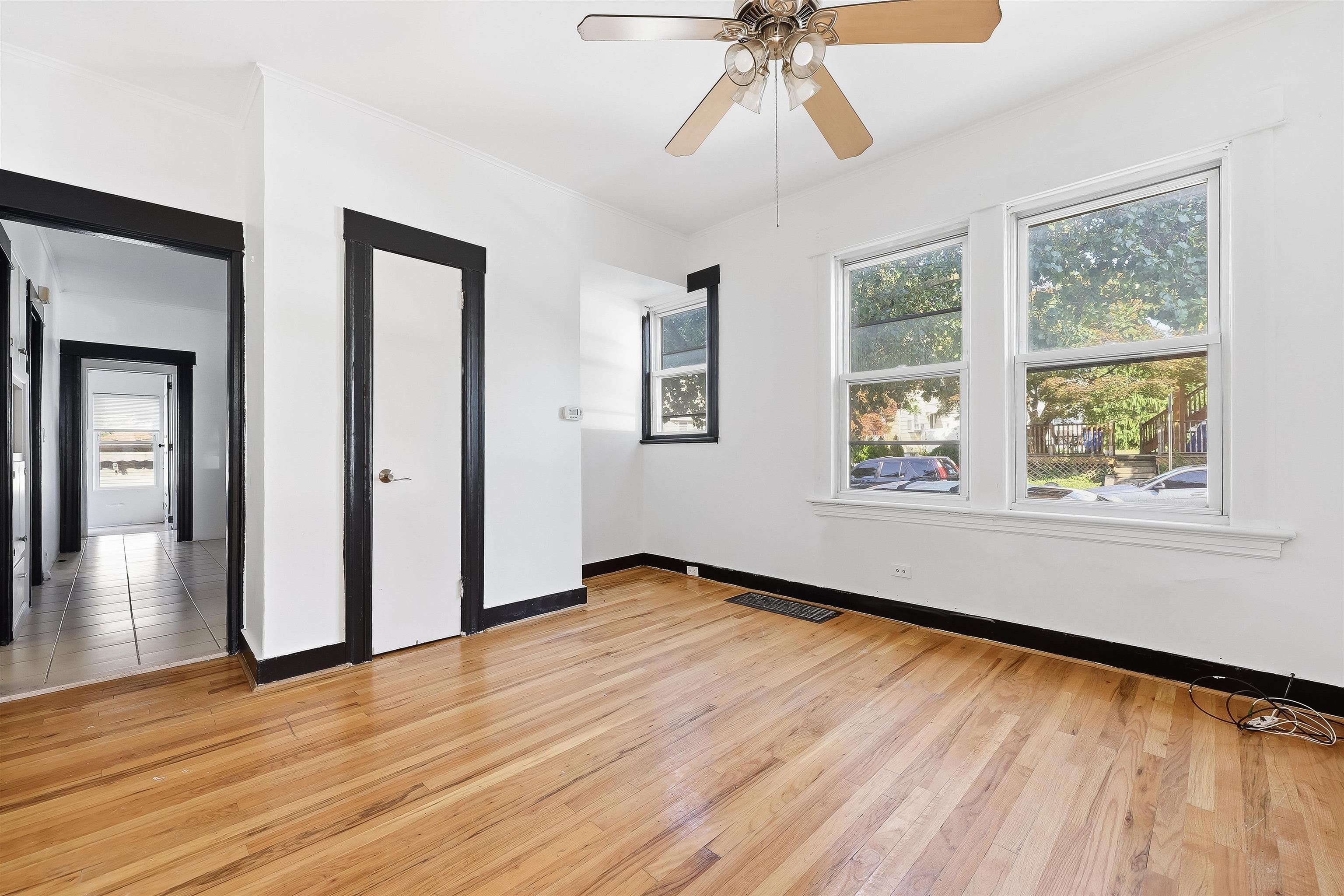 39 STRUYK AVE - Photo 2