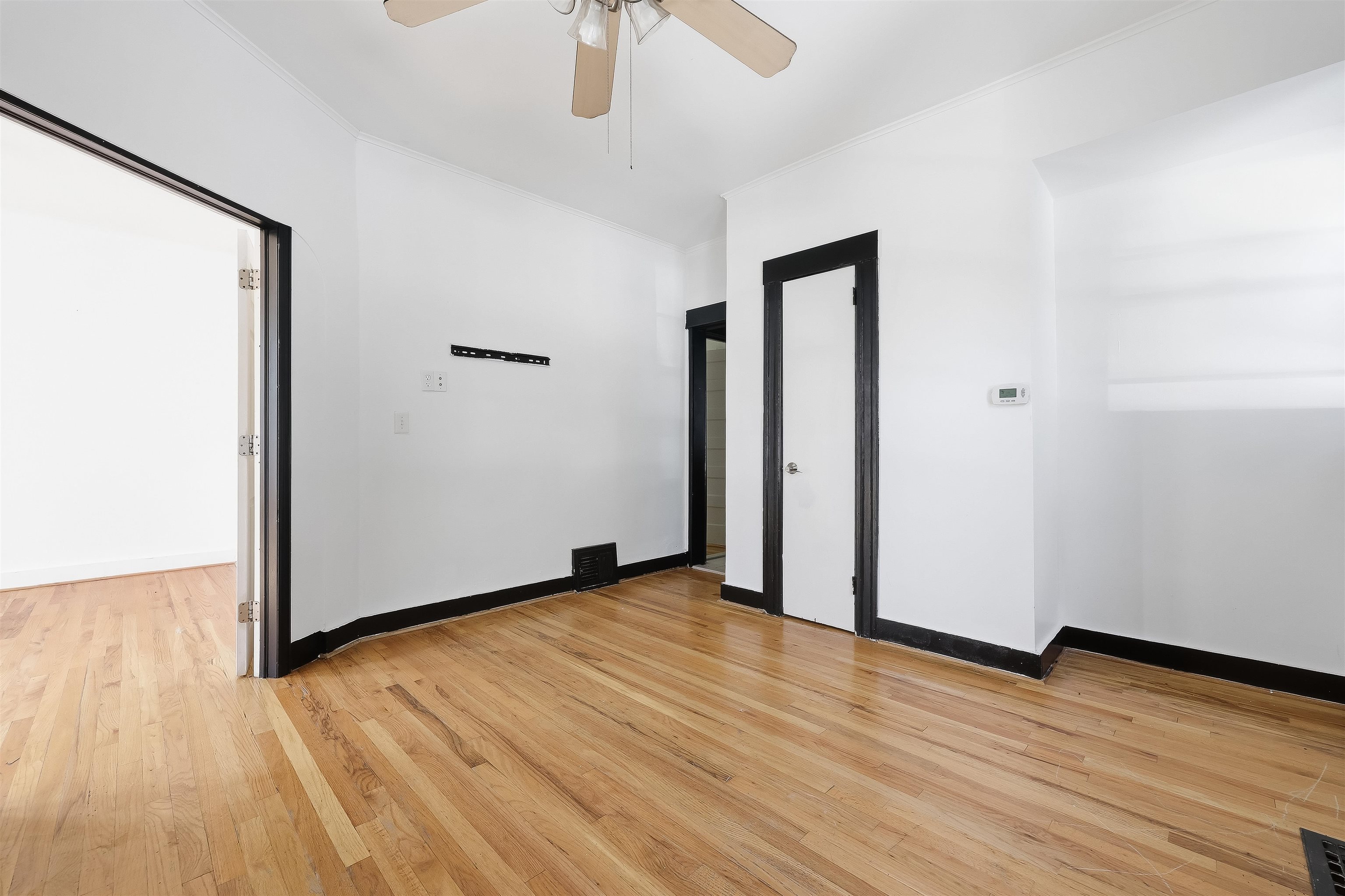 39 STRUYK AVE - Photo 3