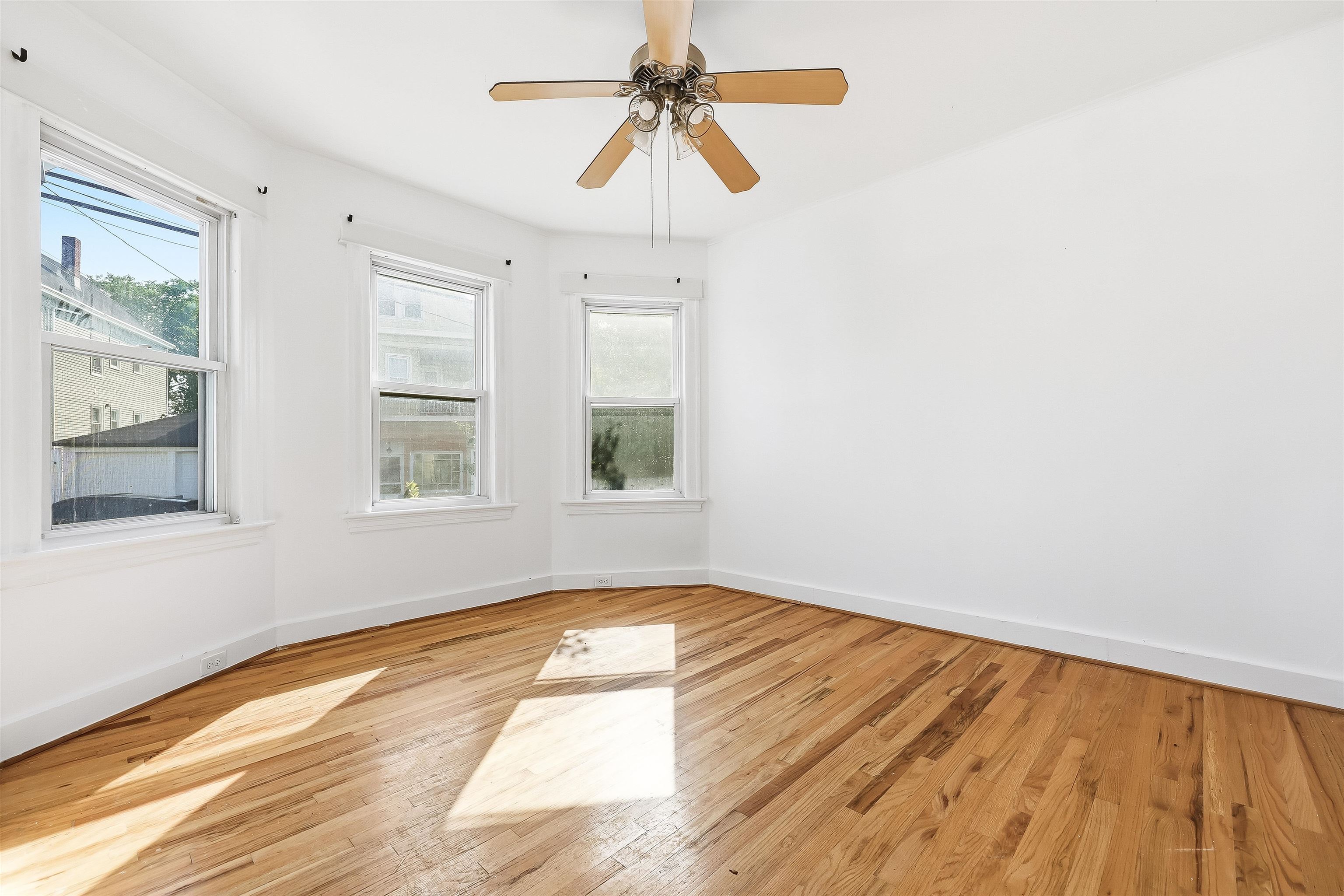 39 STRUYK AVE - Photo 4