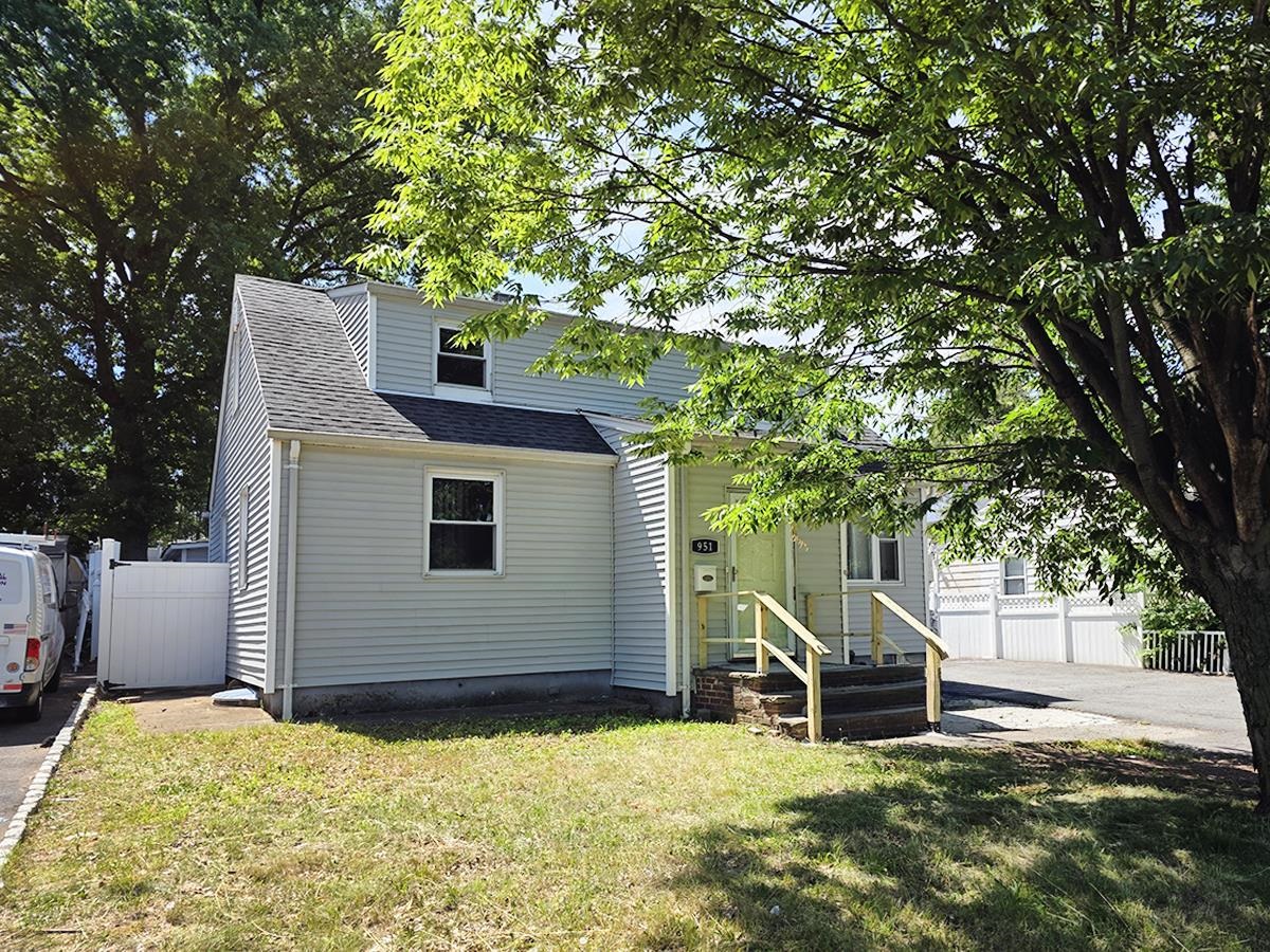 951 LIBERTY AVE - Photo 3