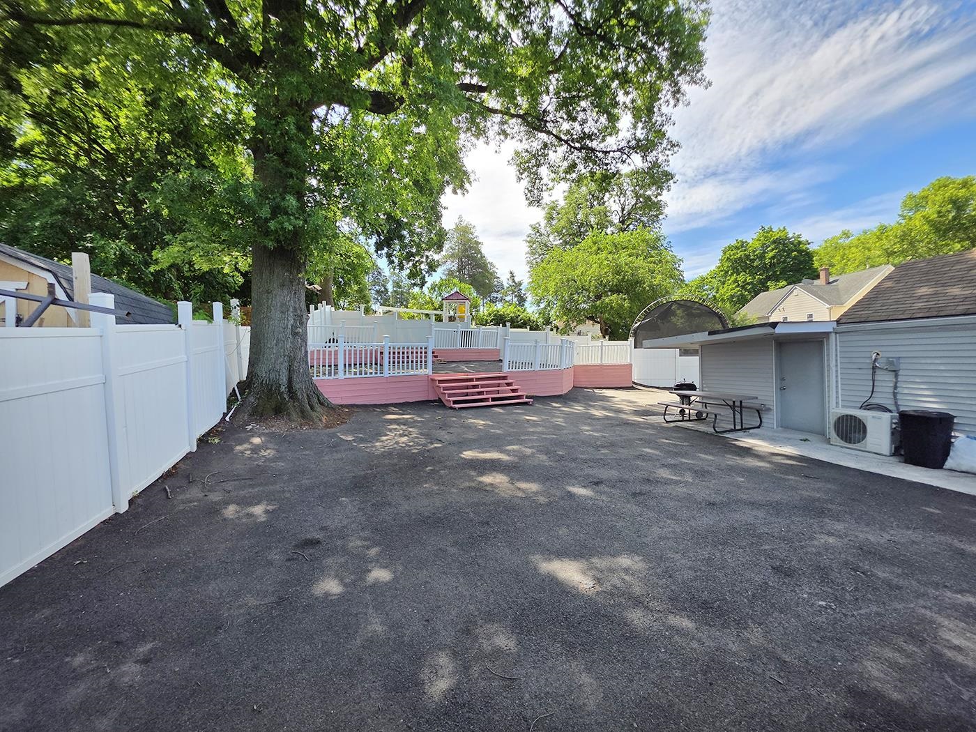 951 LIBERTY AVE - Photo 5