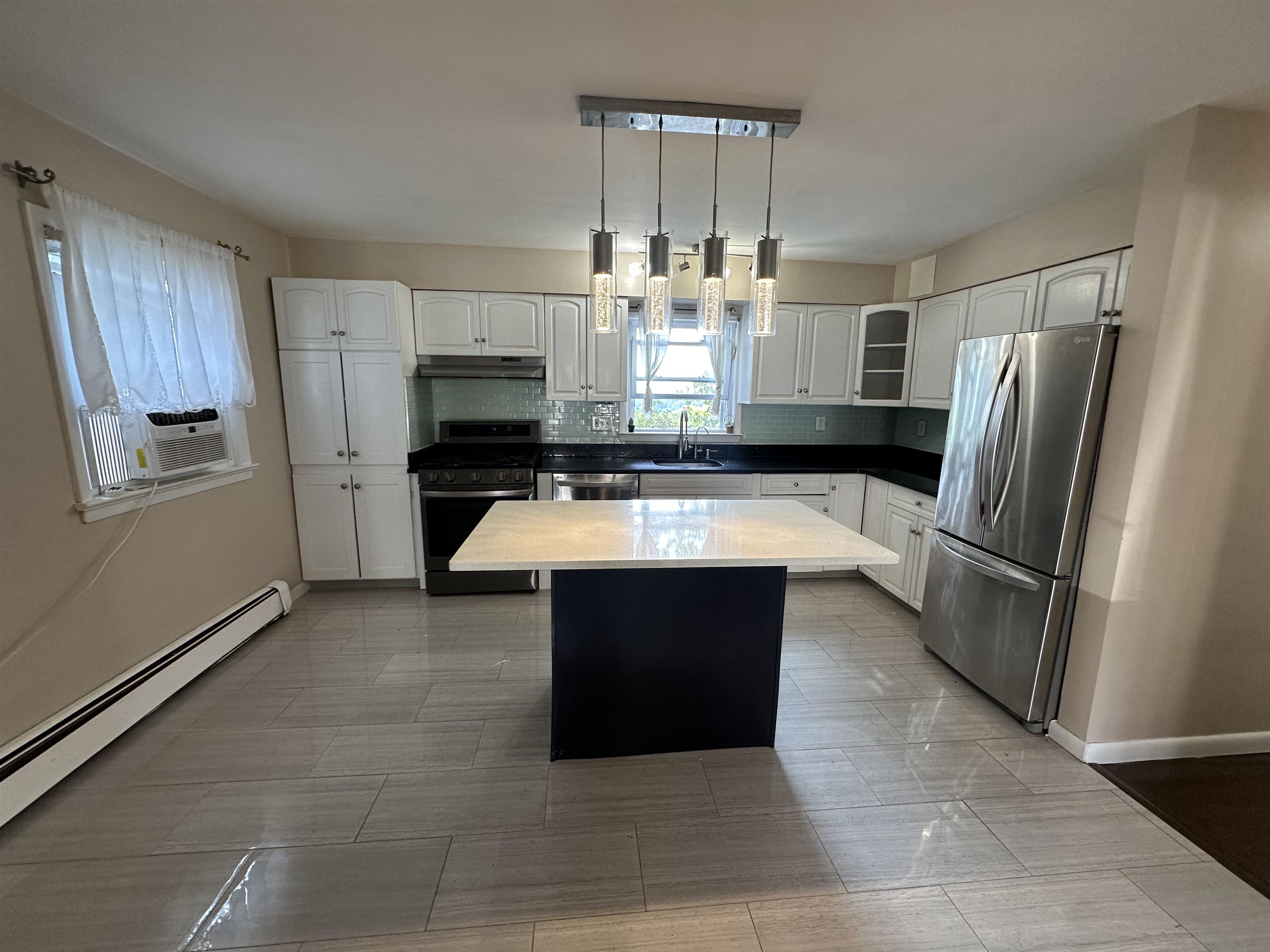 777 OAKWOOD LANE - Photo 2