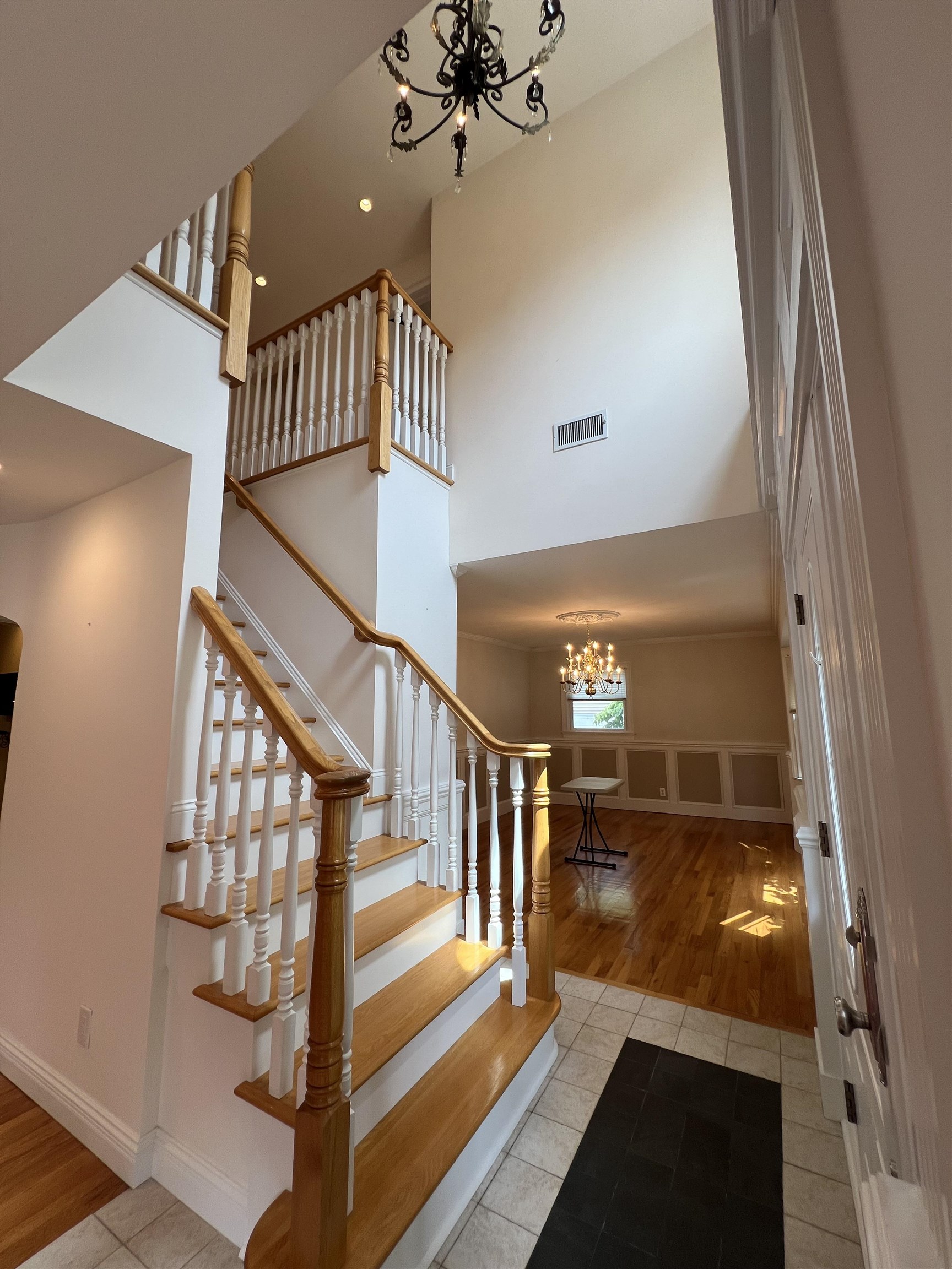 41 CIRCLE DR - Photo 2