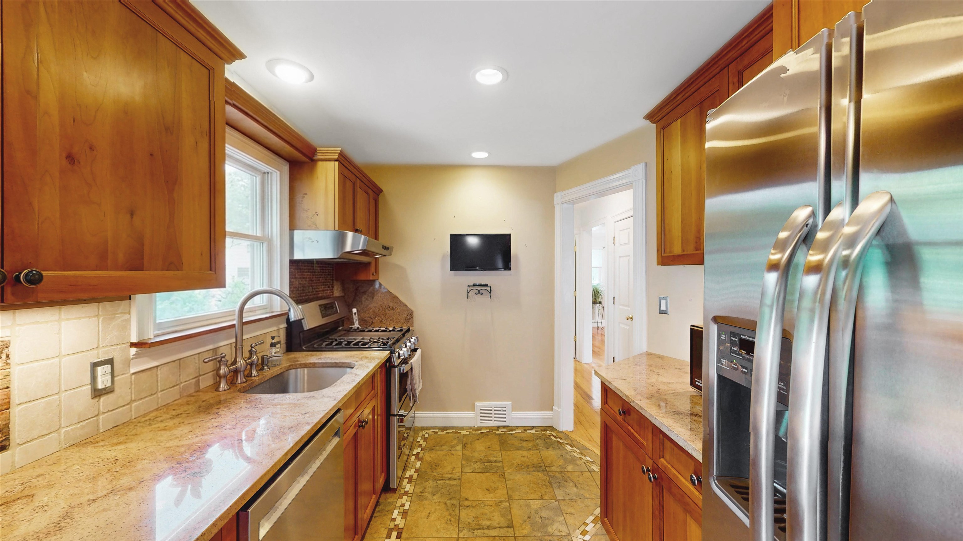 41 CIRCLE DR - Photo 4