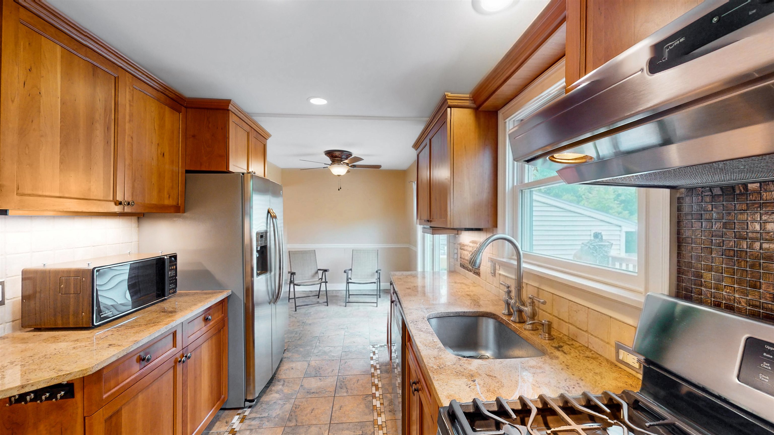 41 CIRCLE DR - Photo 5