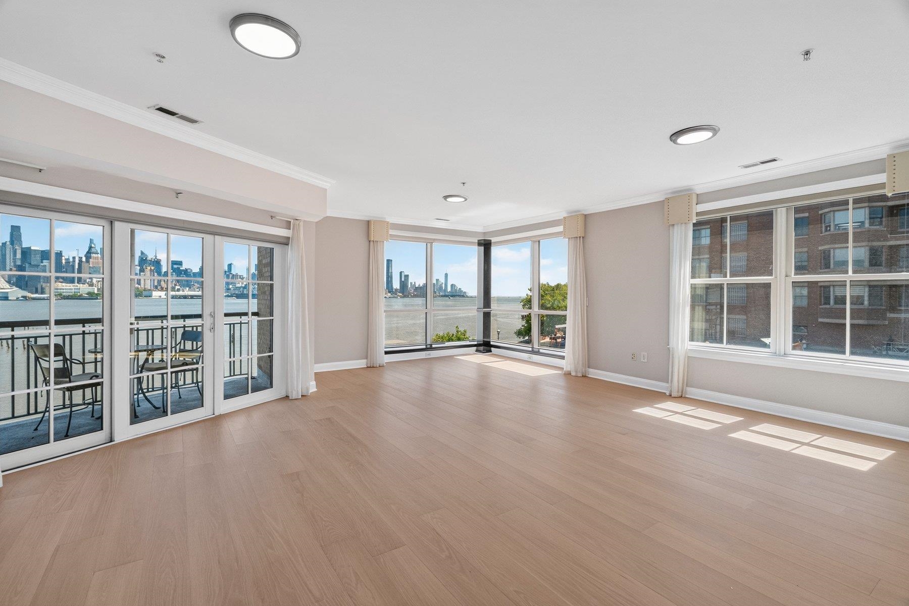 20 AVENUE AT PORT IMPERIAL - Photo 2