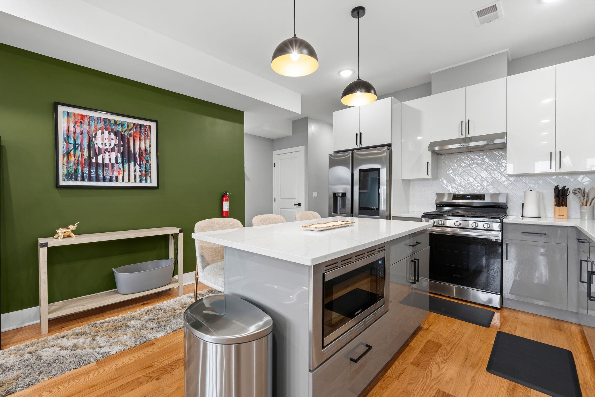 246 CLINTON AVE - Photo 4