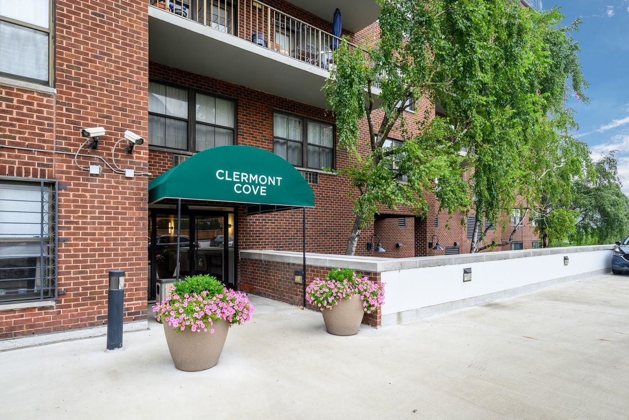 1 GREENE ST - Photo 2