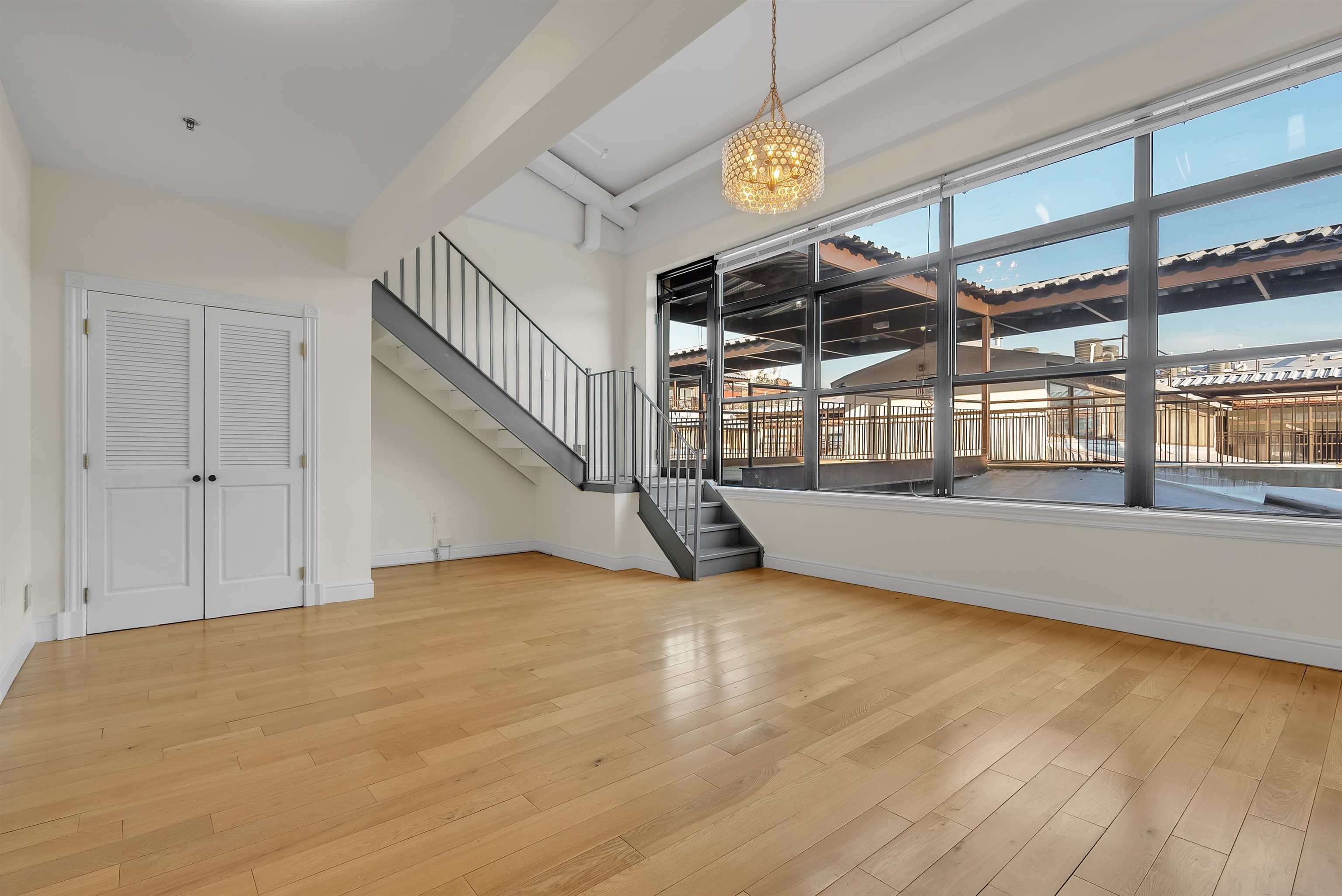 300 COMMUNIPAW AVE - Photo 2