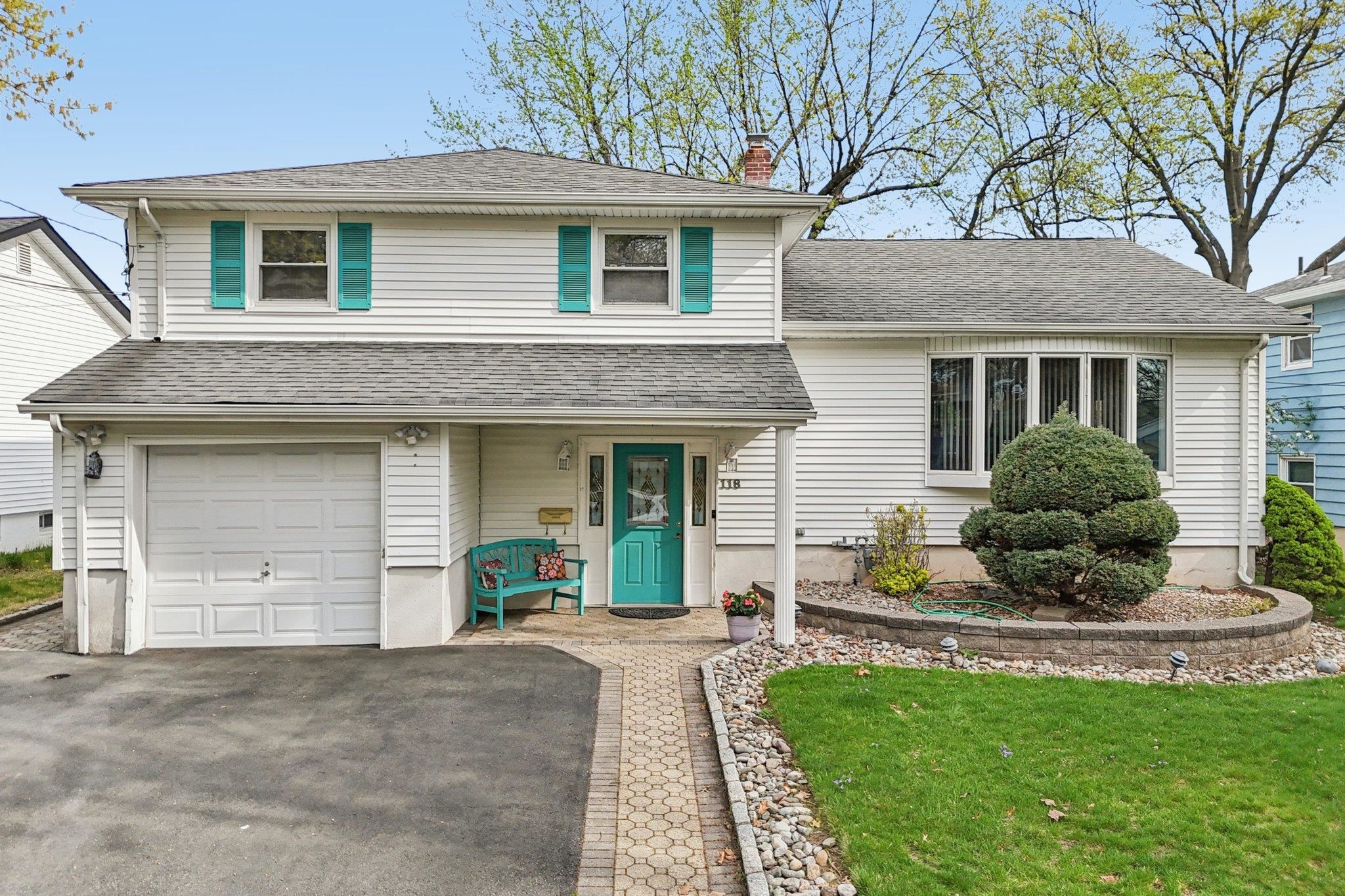 118 BYRD AVE - Photo 2