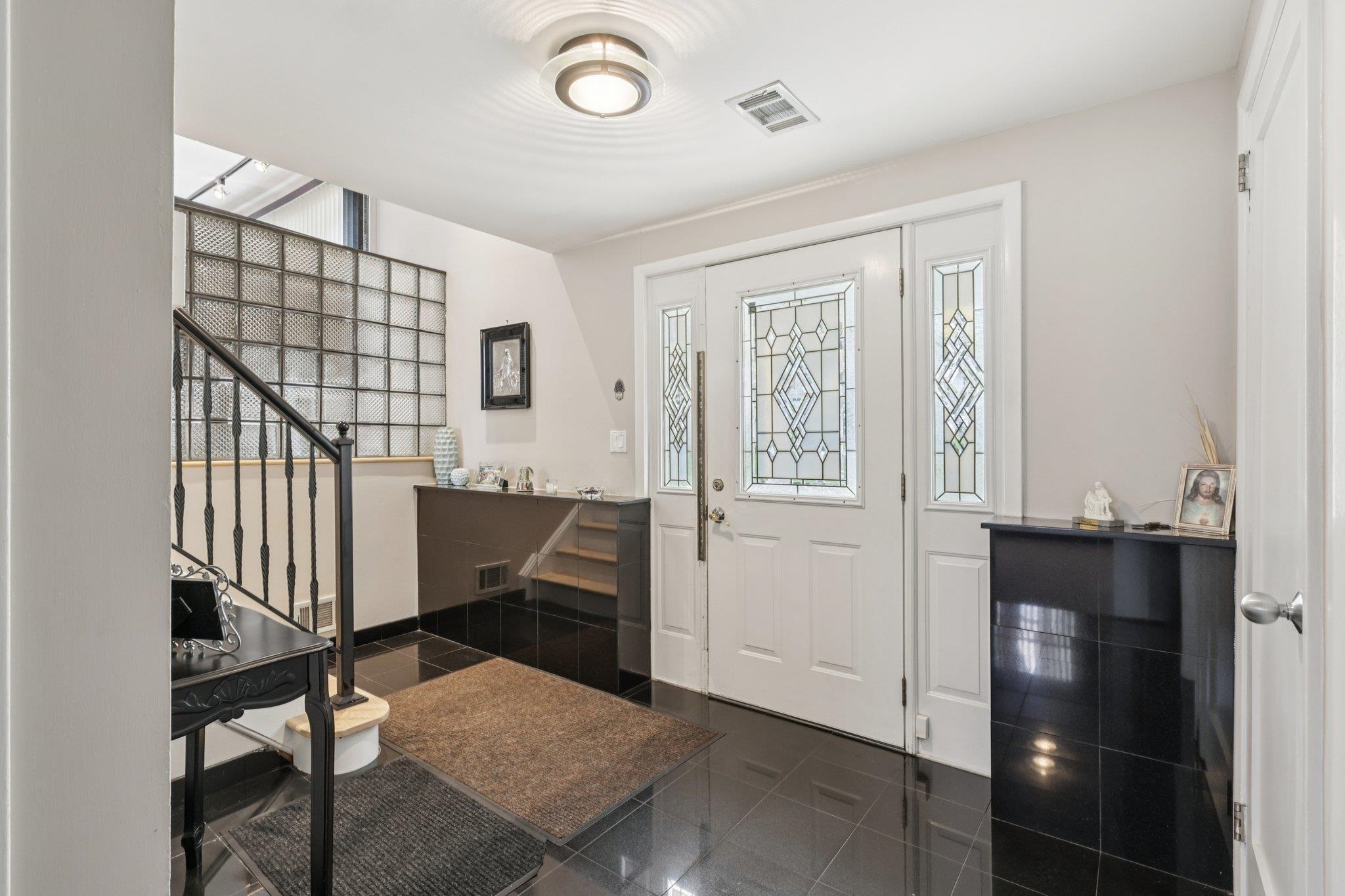 118 BYRD AVE - Photo 3