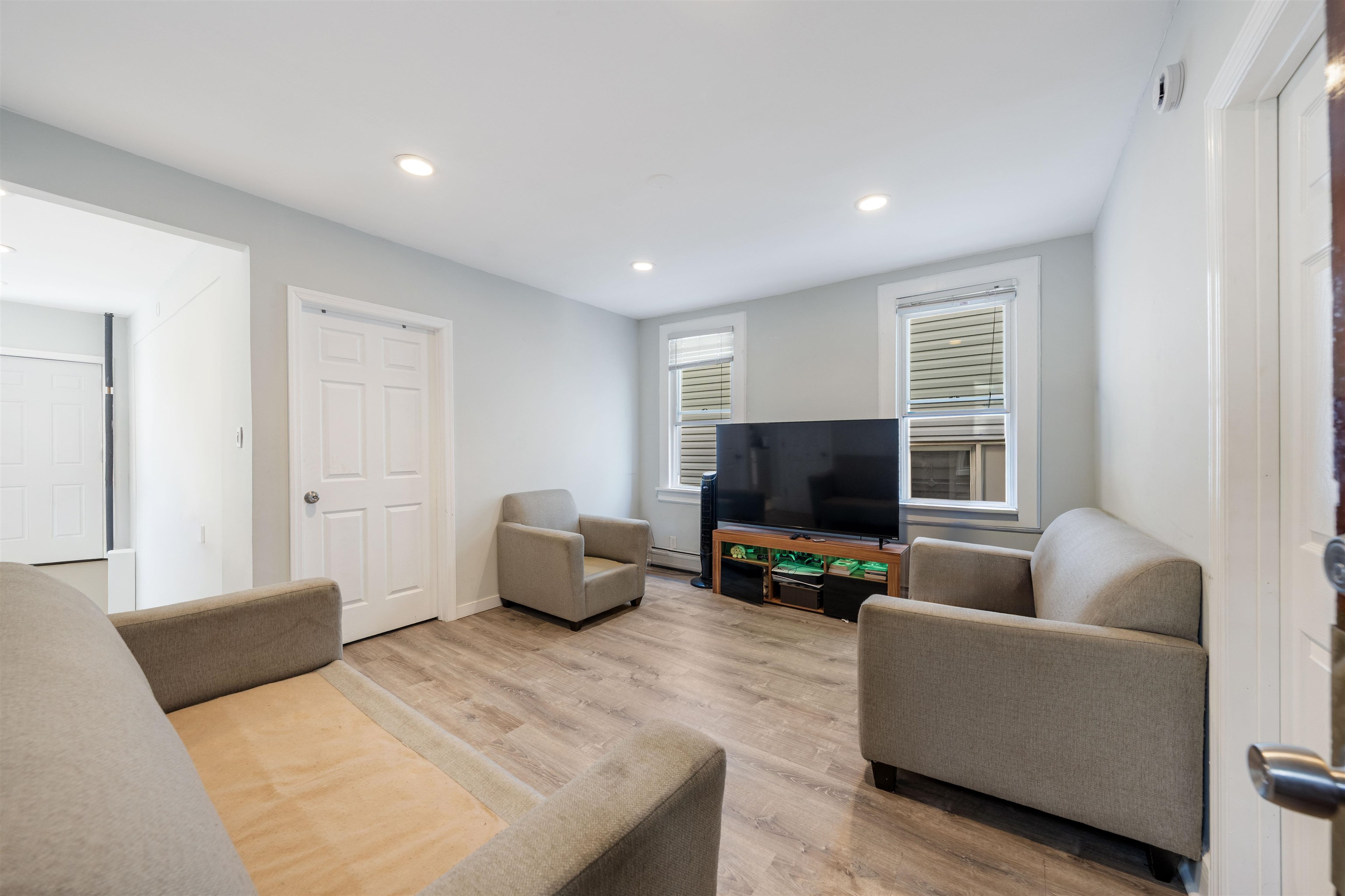 1300 7TH ST - Photo 3