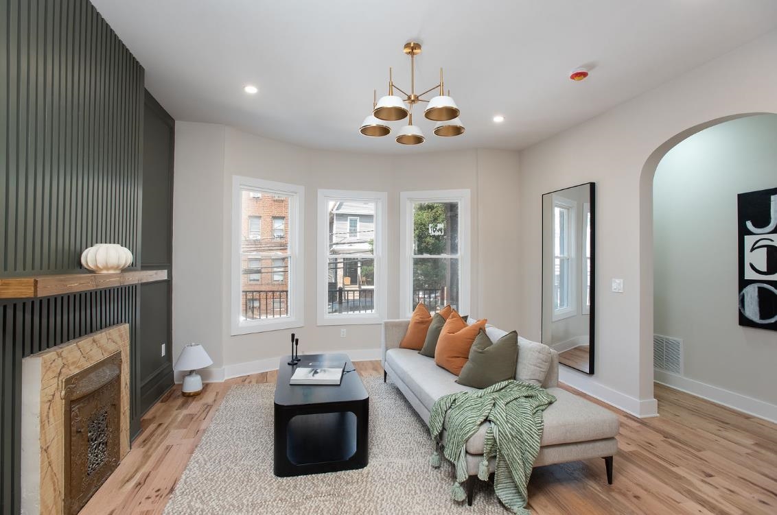 219 JEWETT AVE - Photo 3