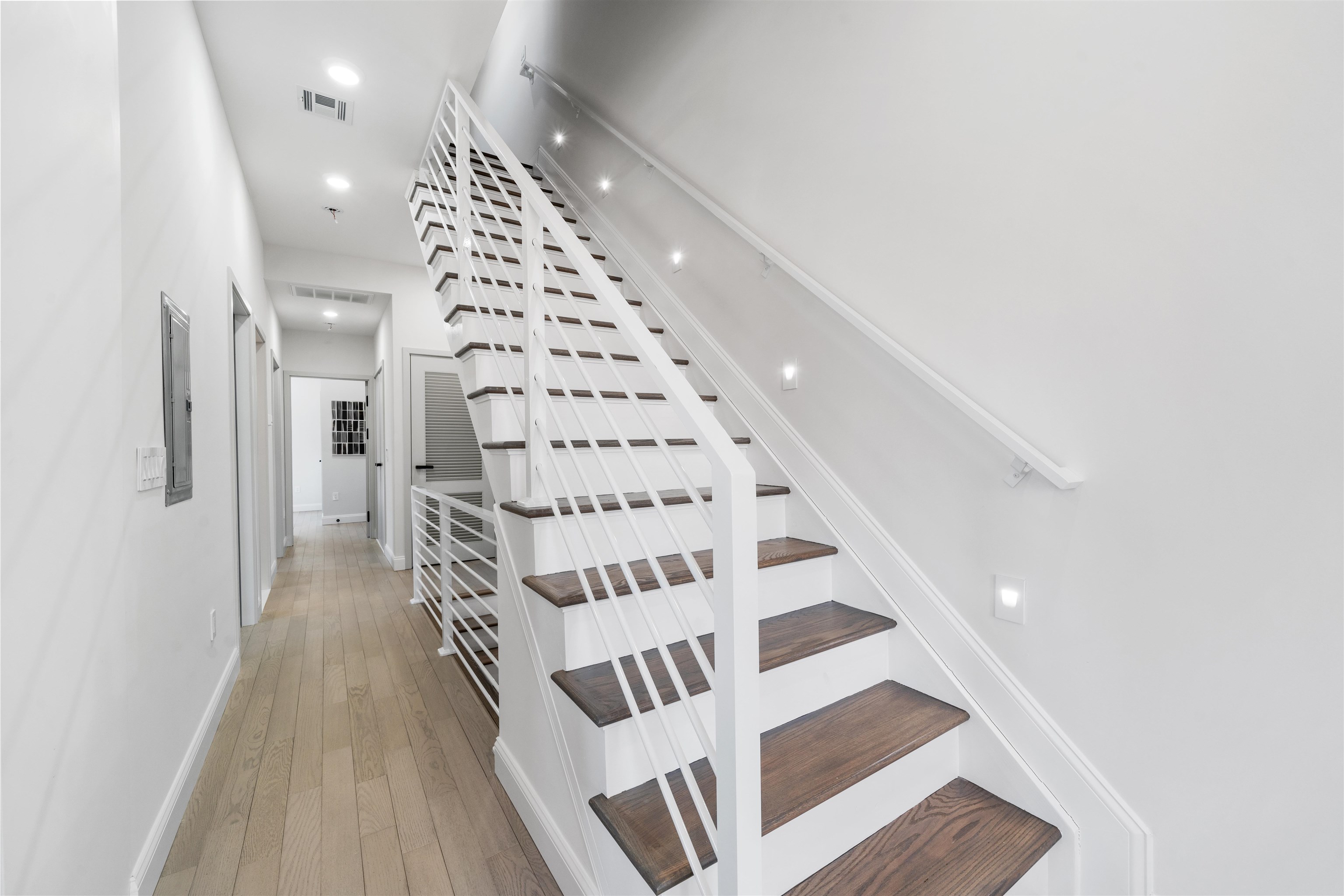 272 TERRACE AVE #2
