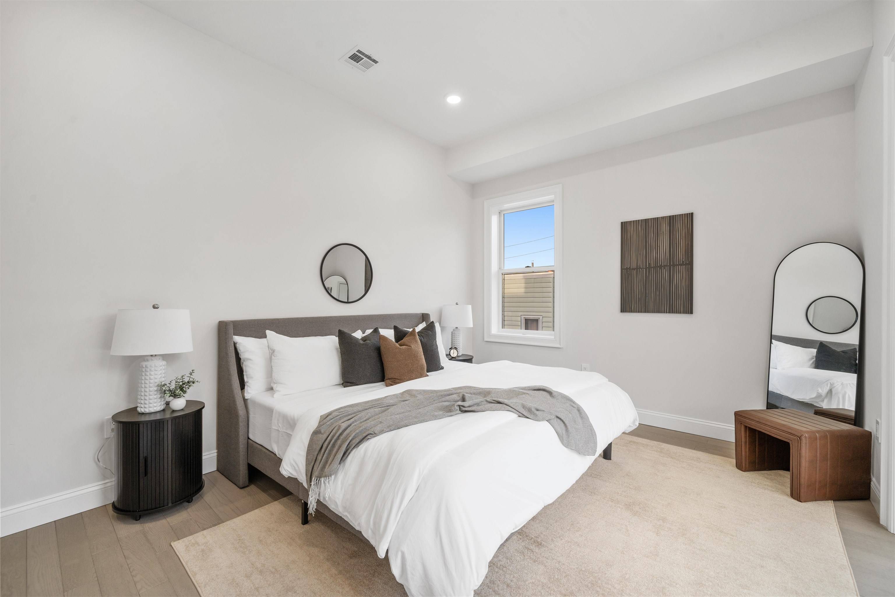 272 TERRACE AVE #2