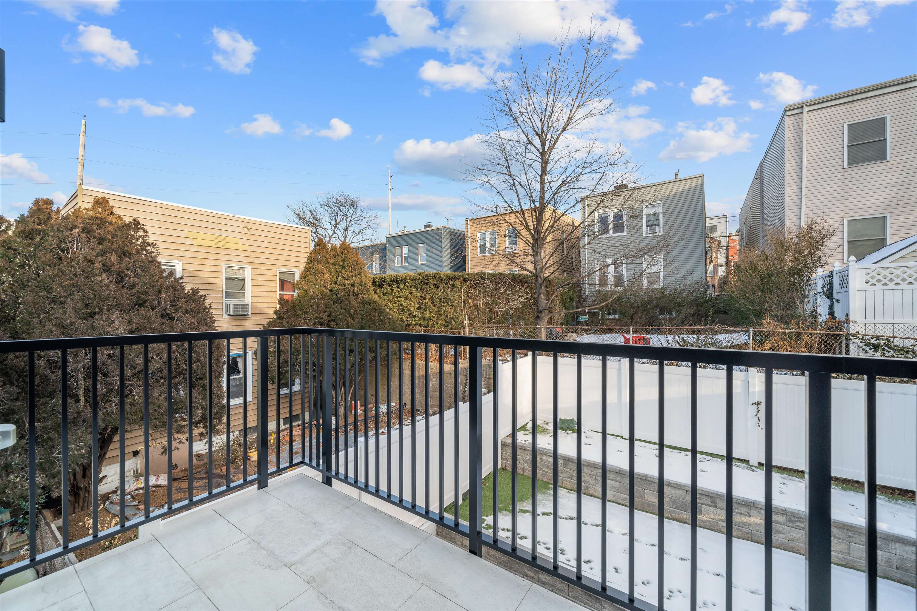 272 TERRACE AVE #2