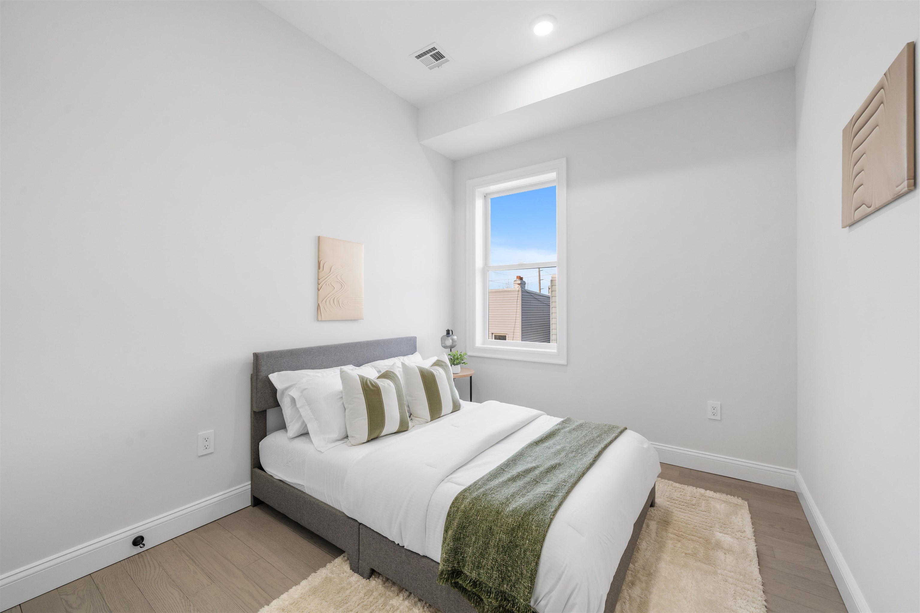 272 TERRACE AVE #2