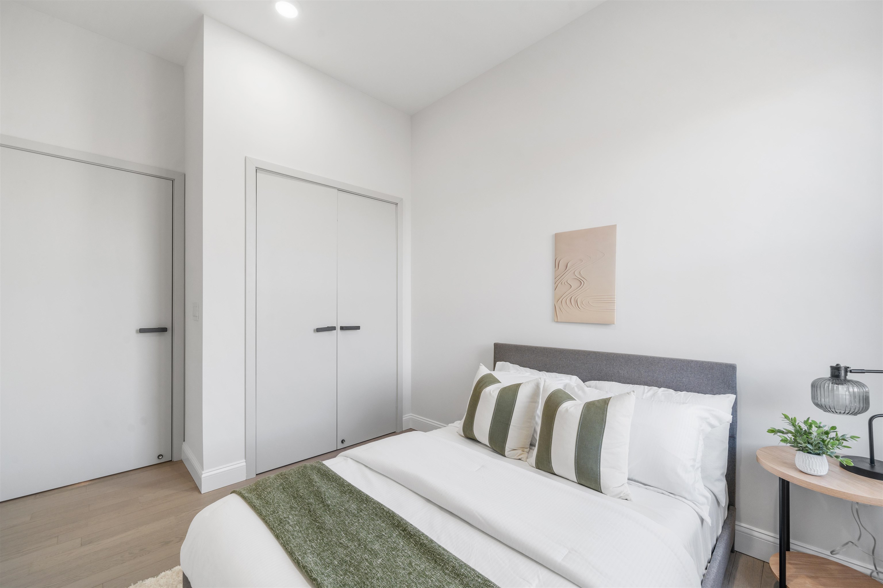 272 TERRACE AVE #2