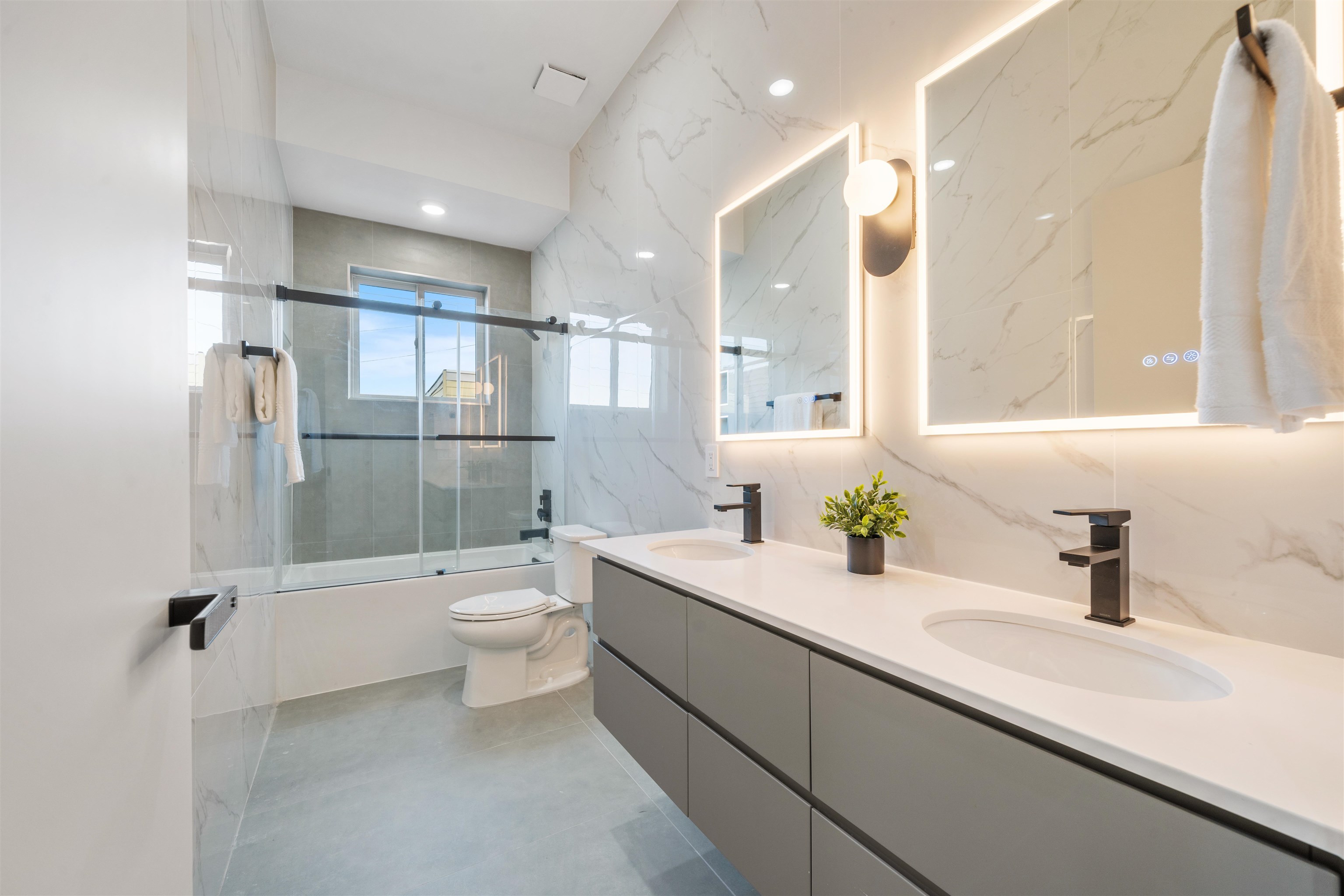 272 TERRACE AVE #2