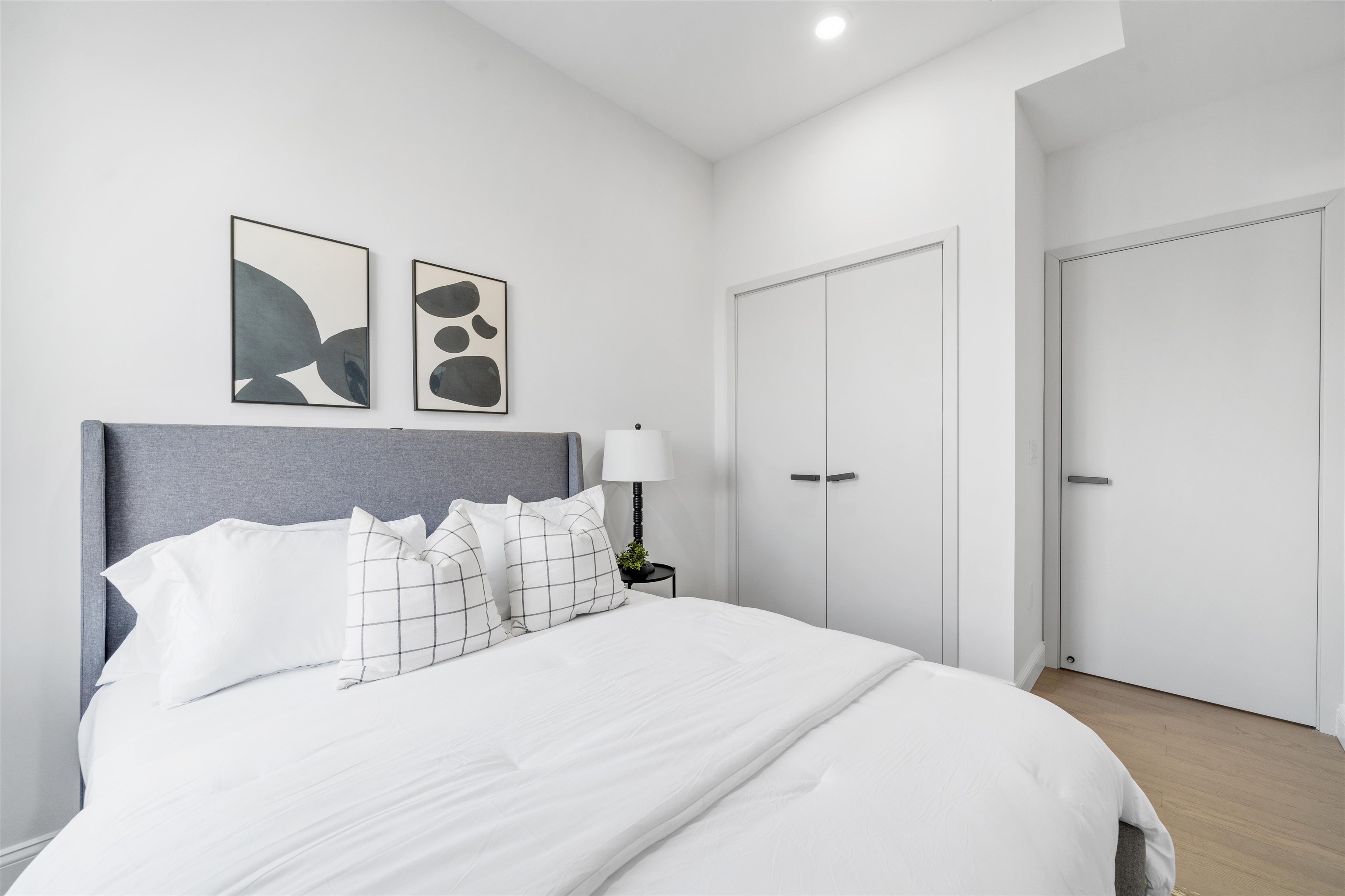 272 TERRACE AVE #2