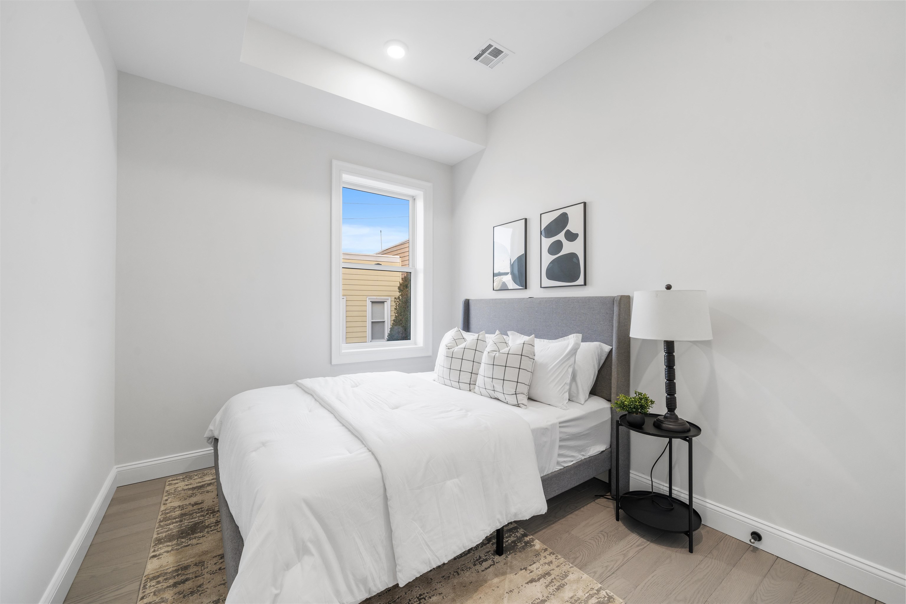 272 TERRACE AVE #2