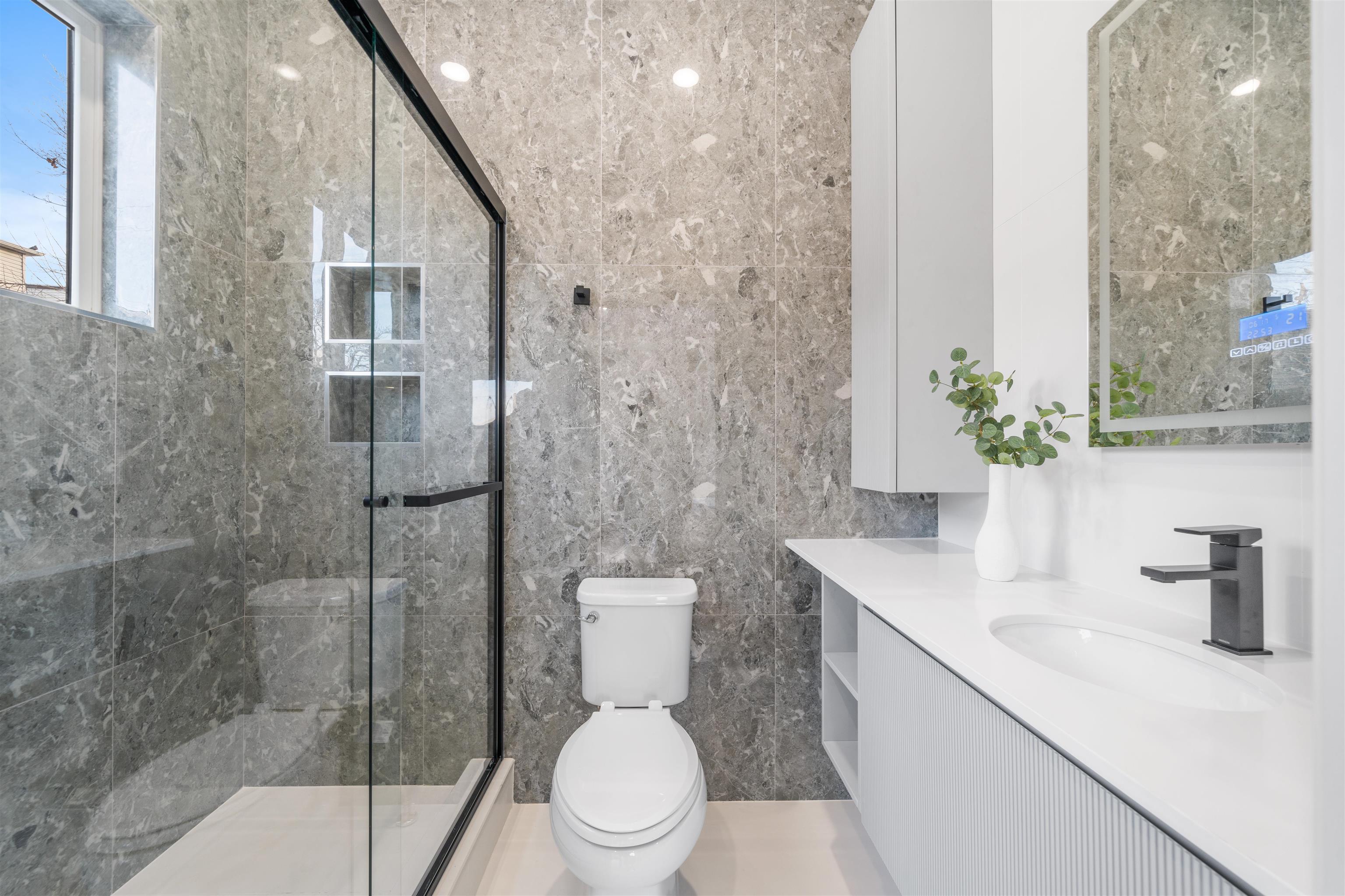272 TERRACE AVE #2