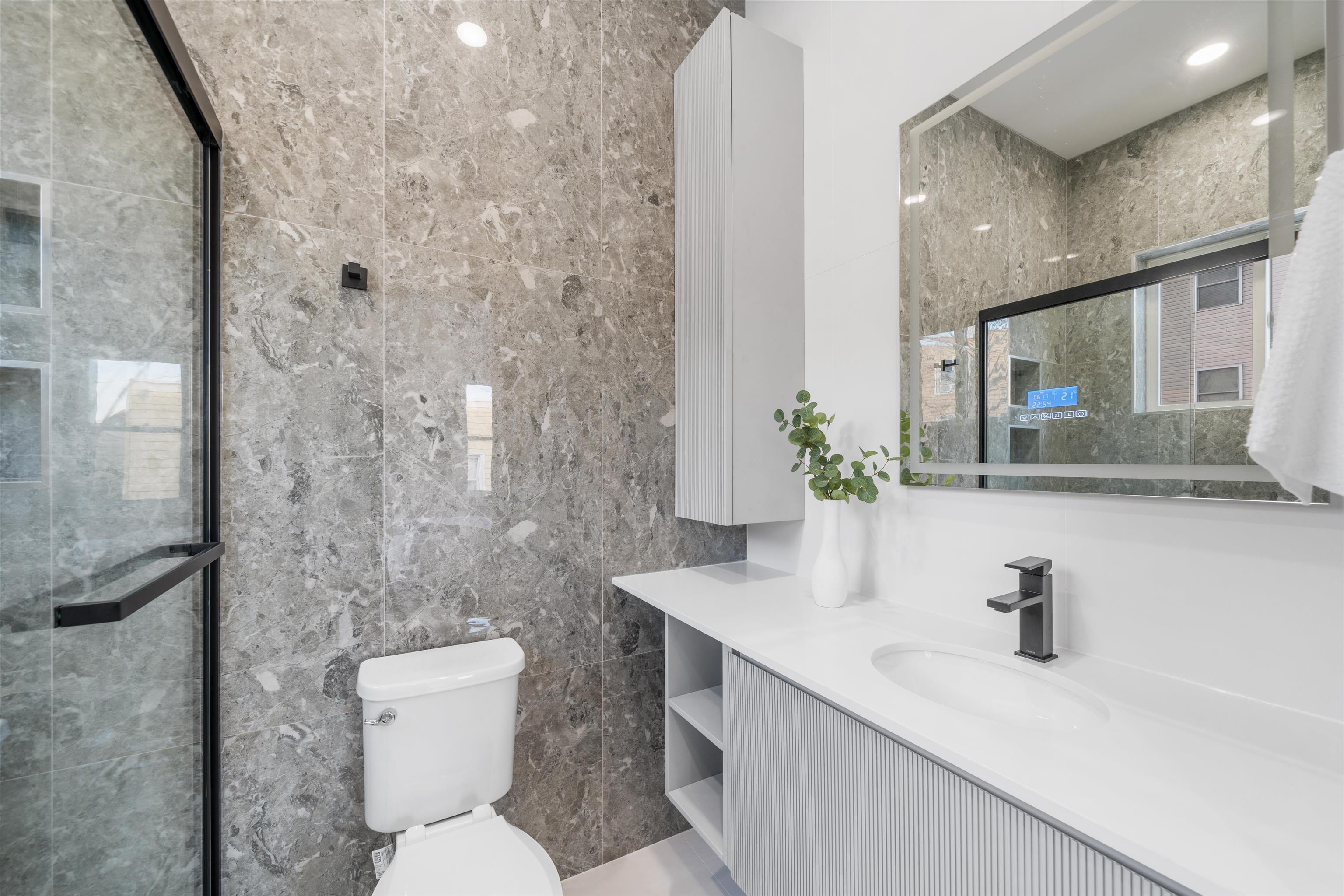 272 TERRACE AVE #2